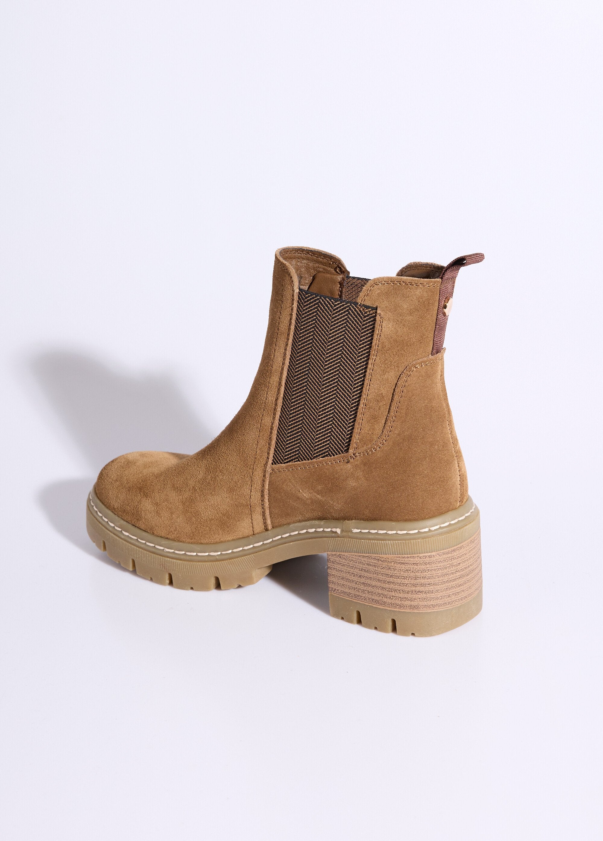 Fancy_elastic_Chelsea_boots_camel_DO1_slim