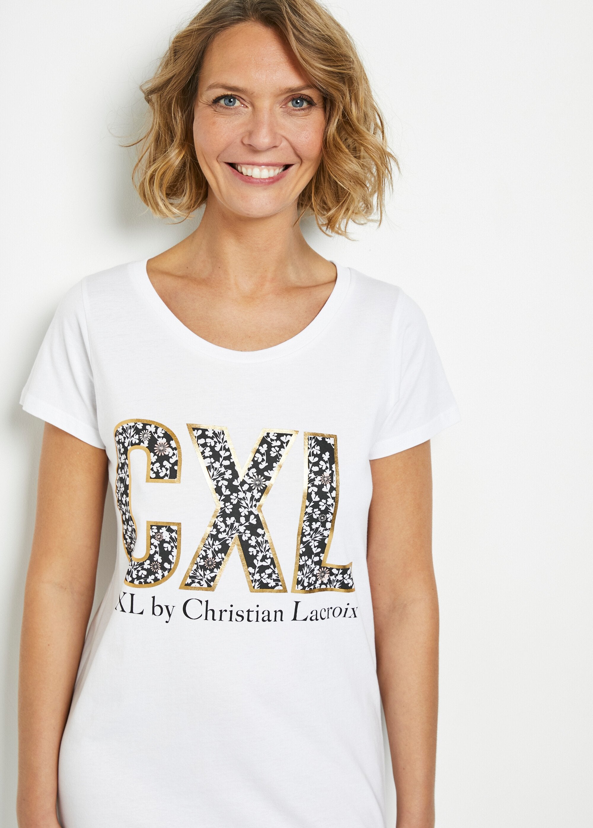 Maxi_logo_T-shirt_nightie_White_DE1_slim