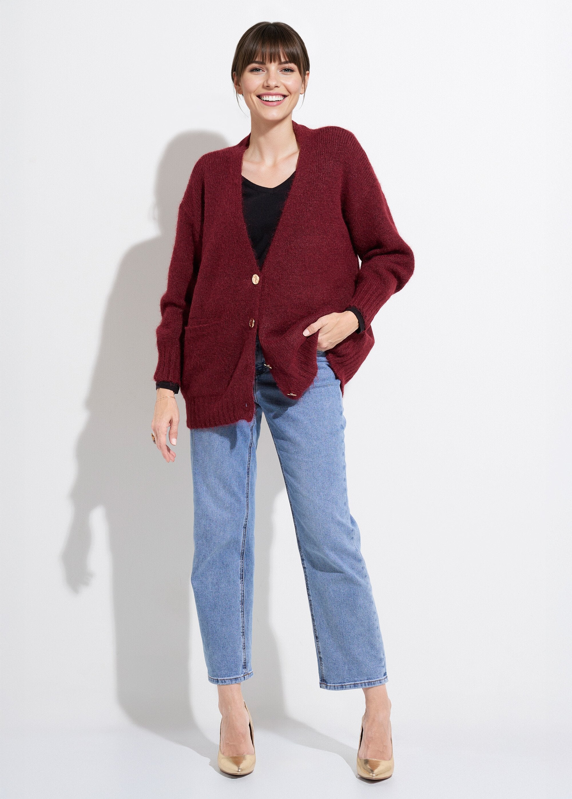 Warm_long_cardigan_with_wool_and_metal_buttons_Bordeaux_SF1_slim