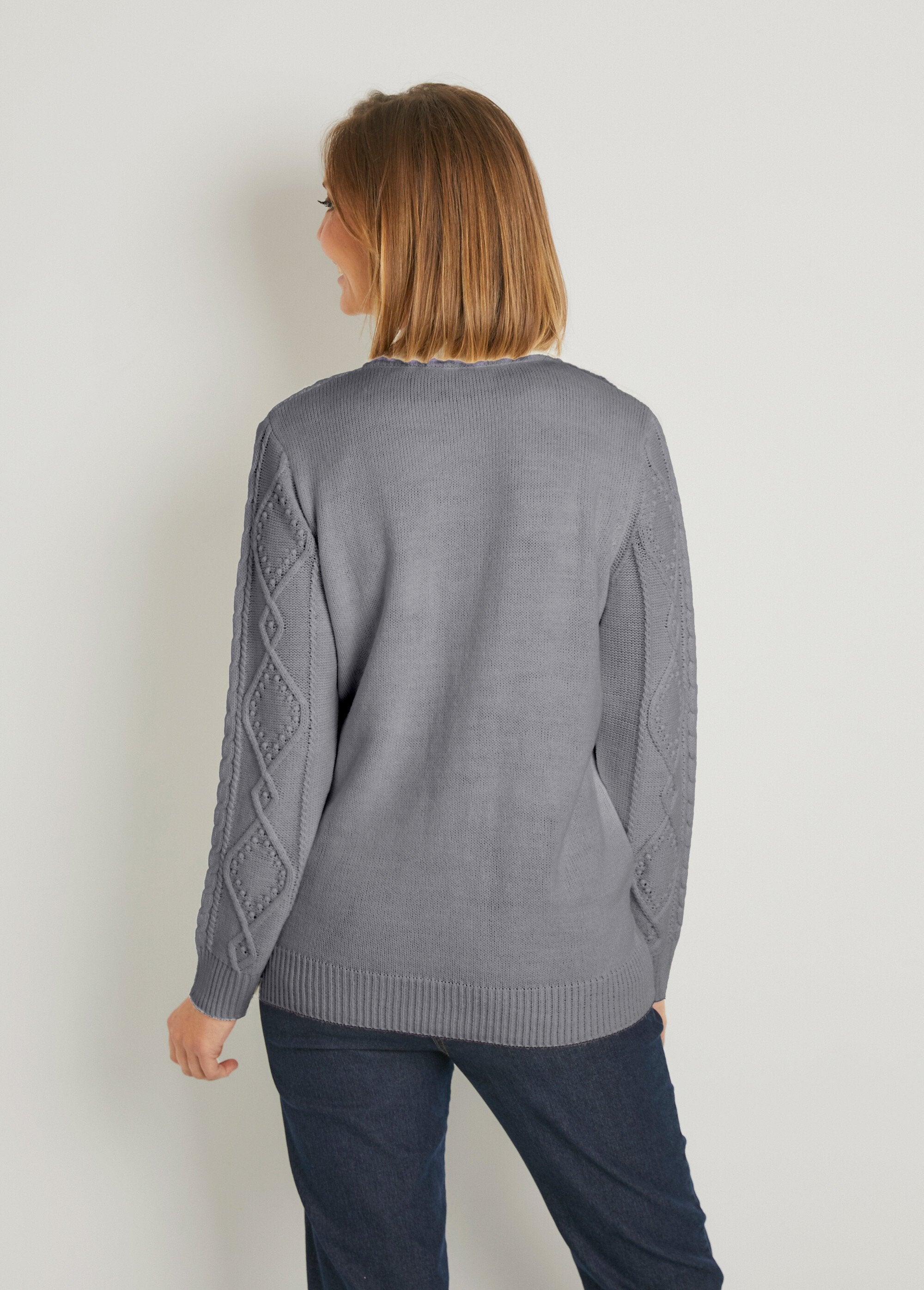 Warm_zipped_cardigan_with_cable_high_collar_Gray_DO1_slim
