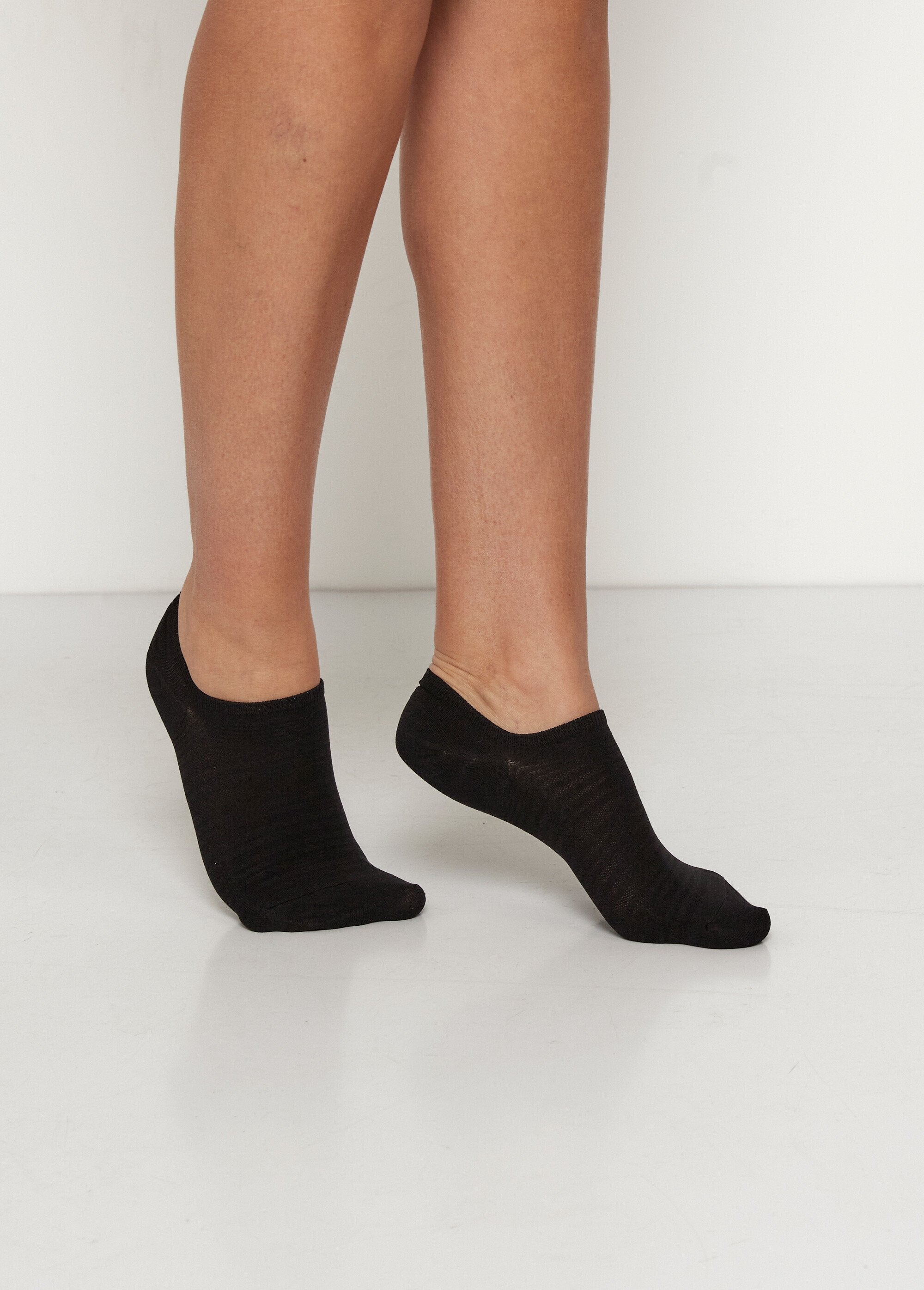 Pack_of_3_invisible_microfiber_socks,_dark_Assorted_white__DE1_slim