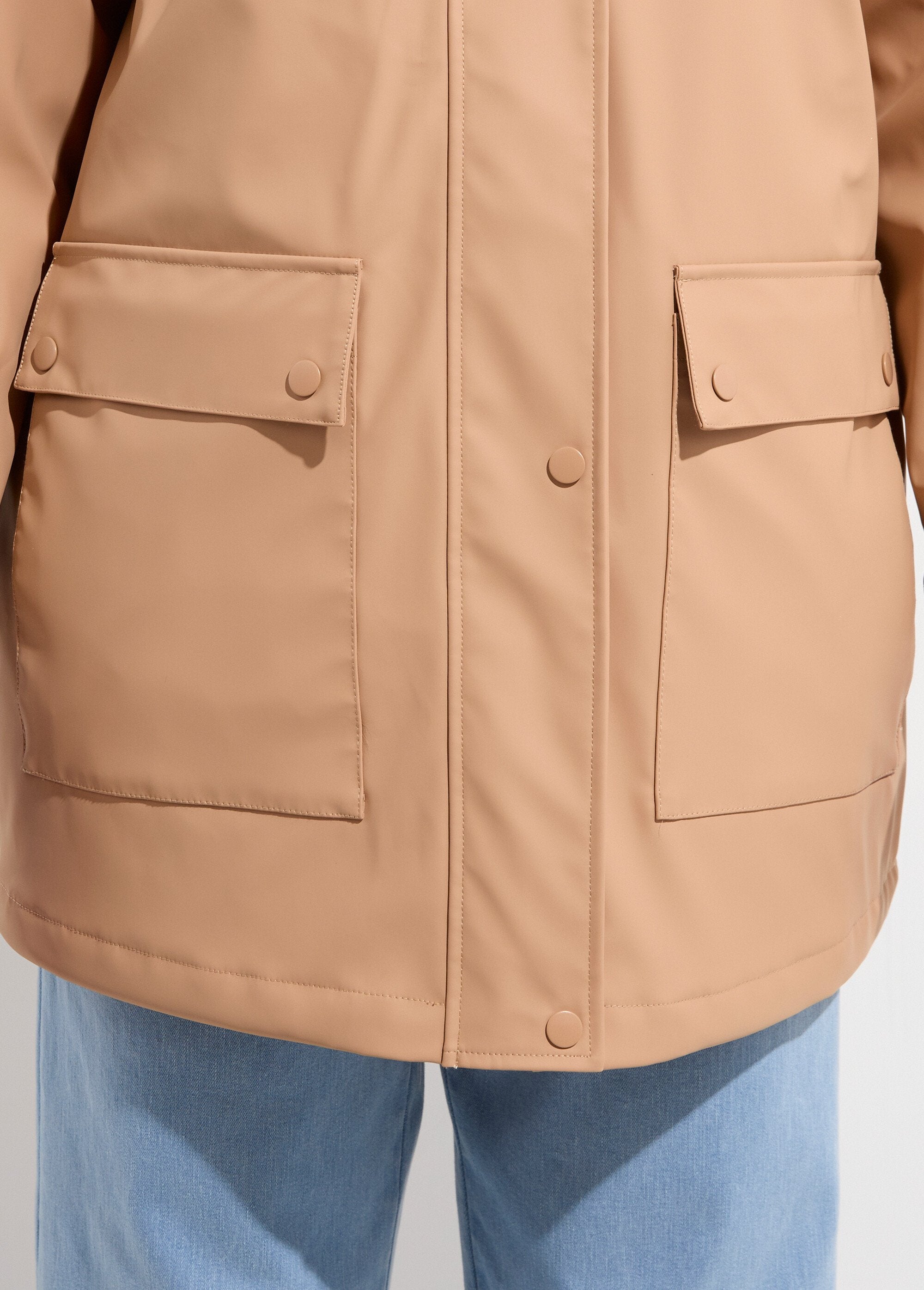 Water-repellent_zip-up_hooded_parka_camel_DE2_slim