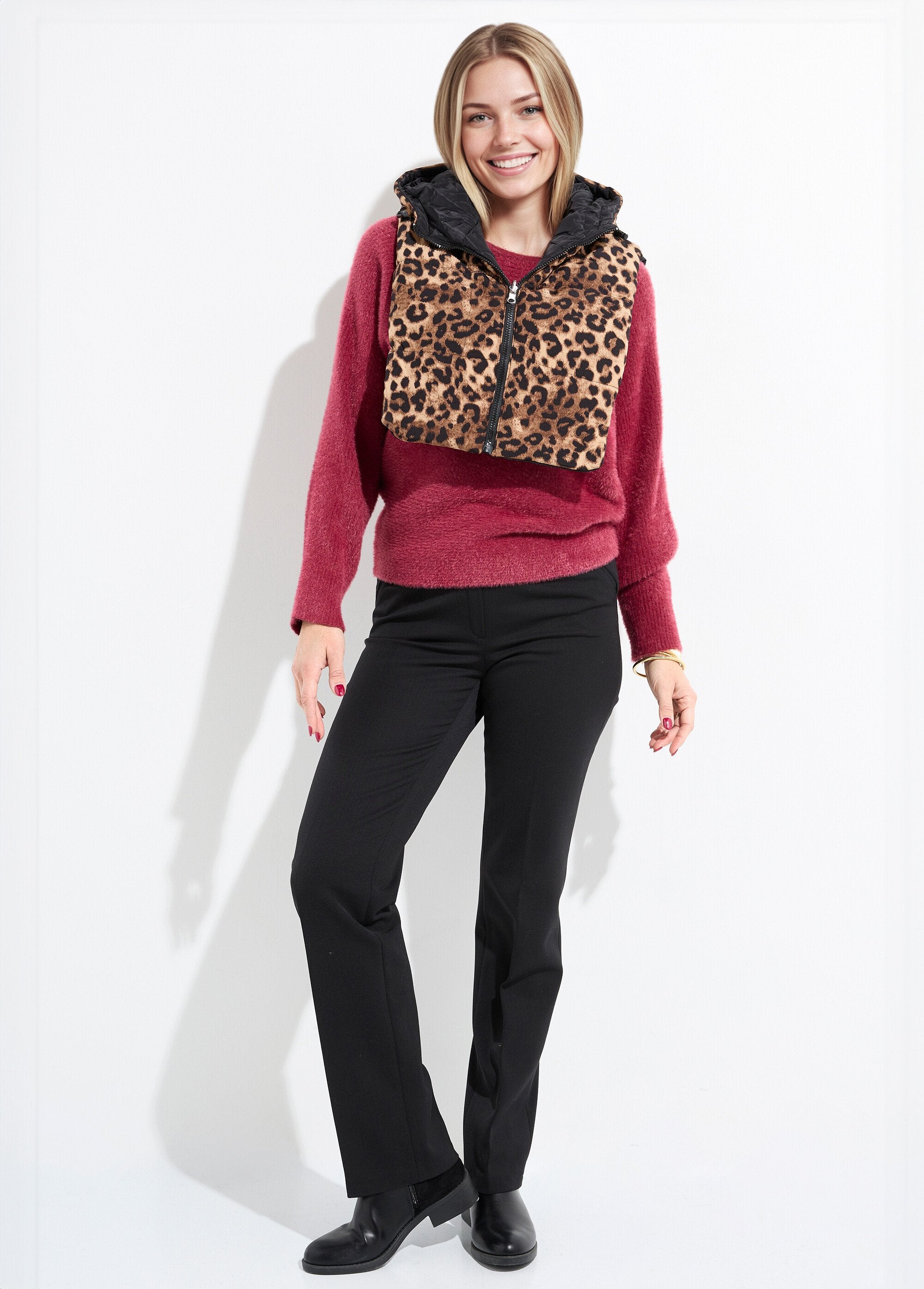 Hooded_quilted_zipped_bib_Leopard_SF1_slim