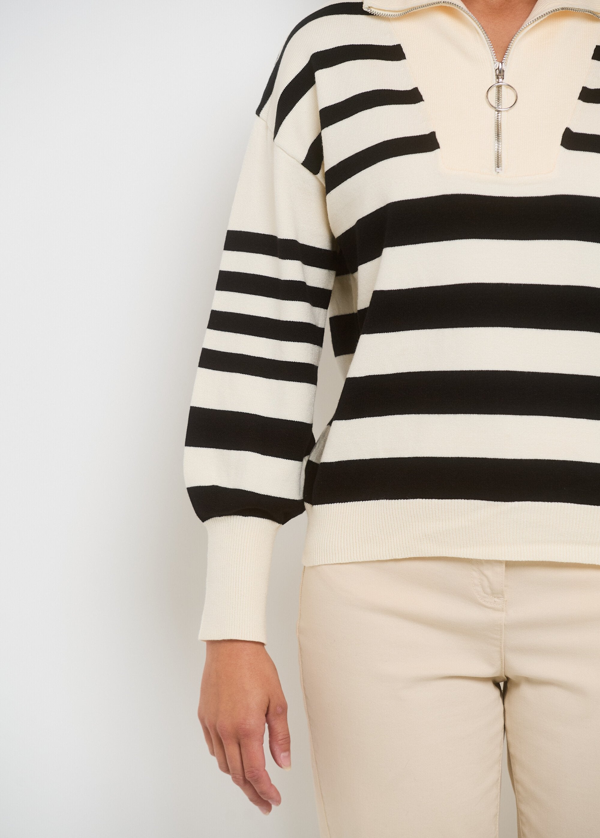 Striped_zipped_high_neck_sweater_Ecru_striped_DE1_slim