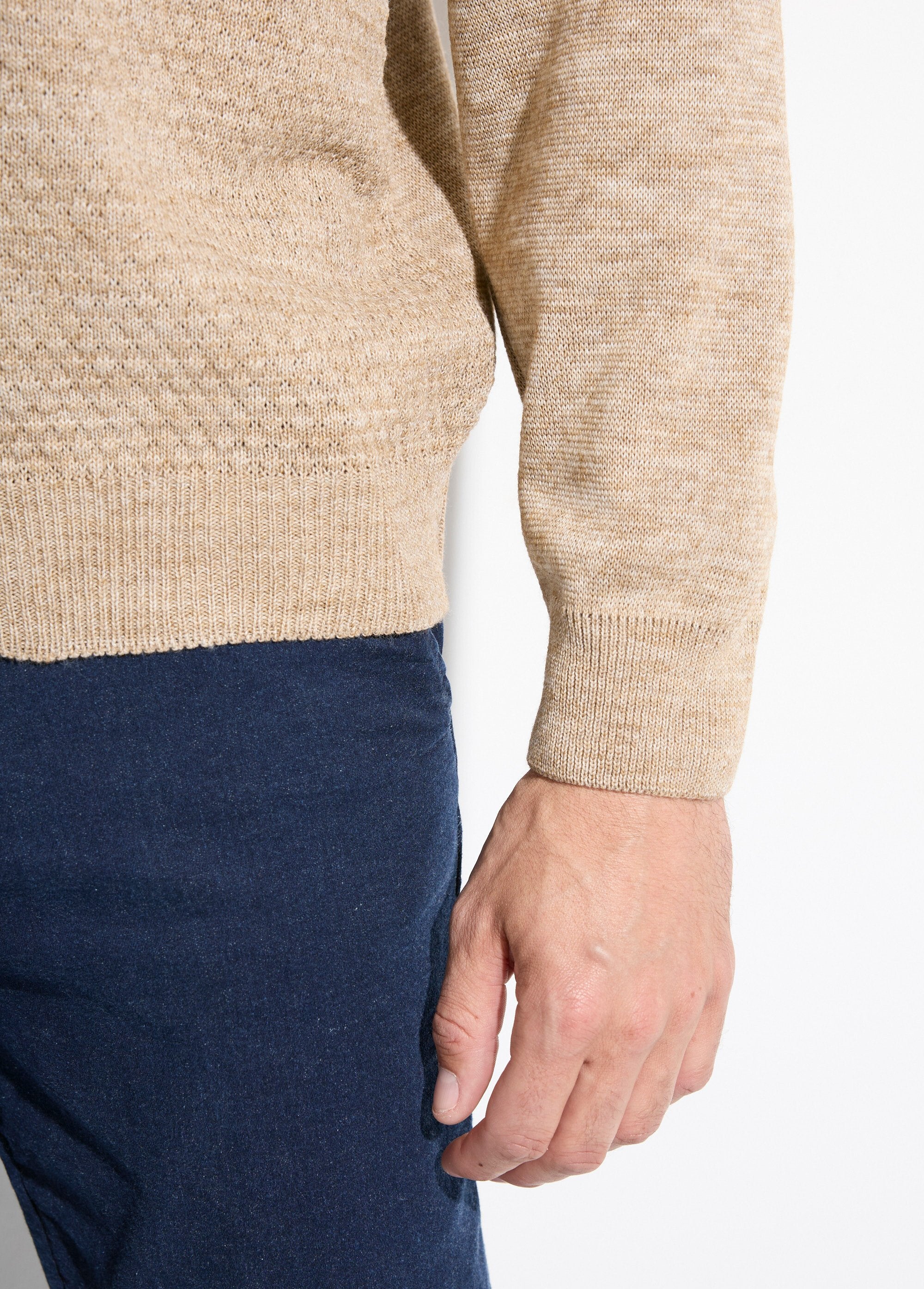 Fancy_knit_wool_sweater_with_V-neck_and_long_sleeves_Beige_DE2_slim