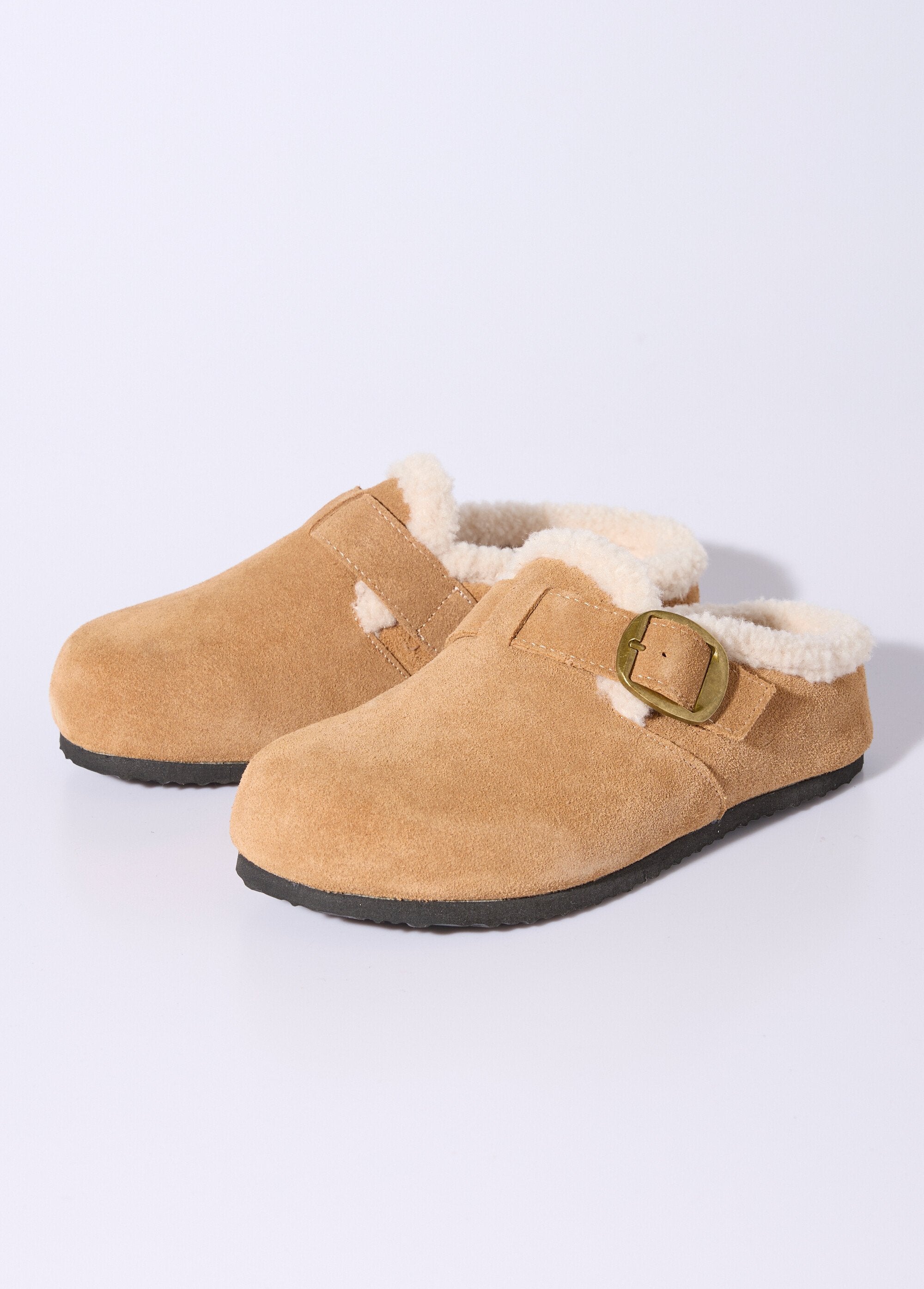 Suede_leather_clogs_with_fur_interior_camel_DE1_slim