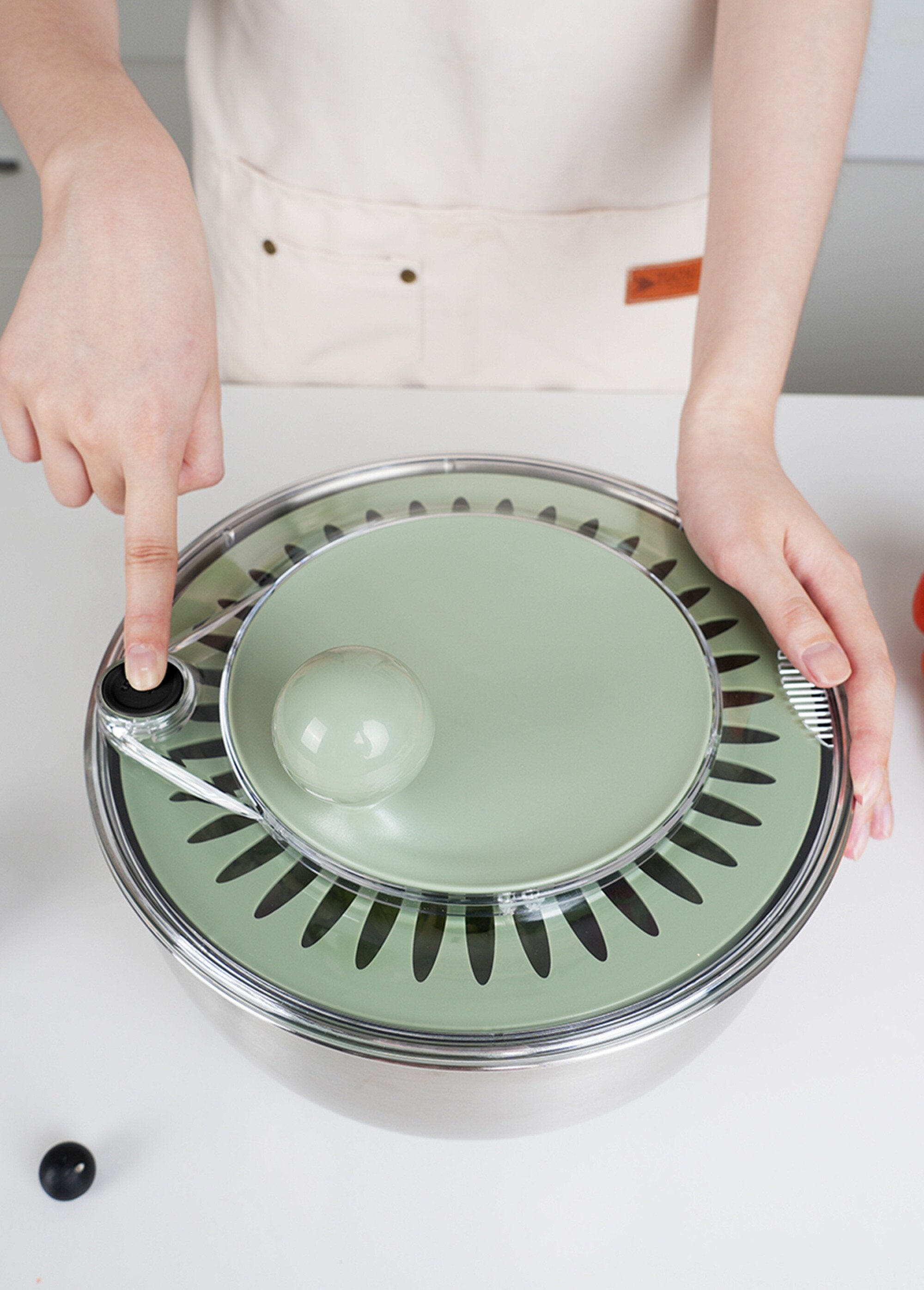 Stainless_steel_salad_bowl/2-in-1_salad_spinner_Olive_and_gray_DE4_slim