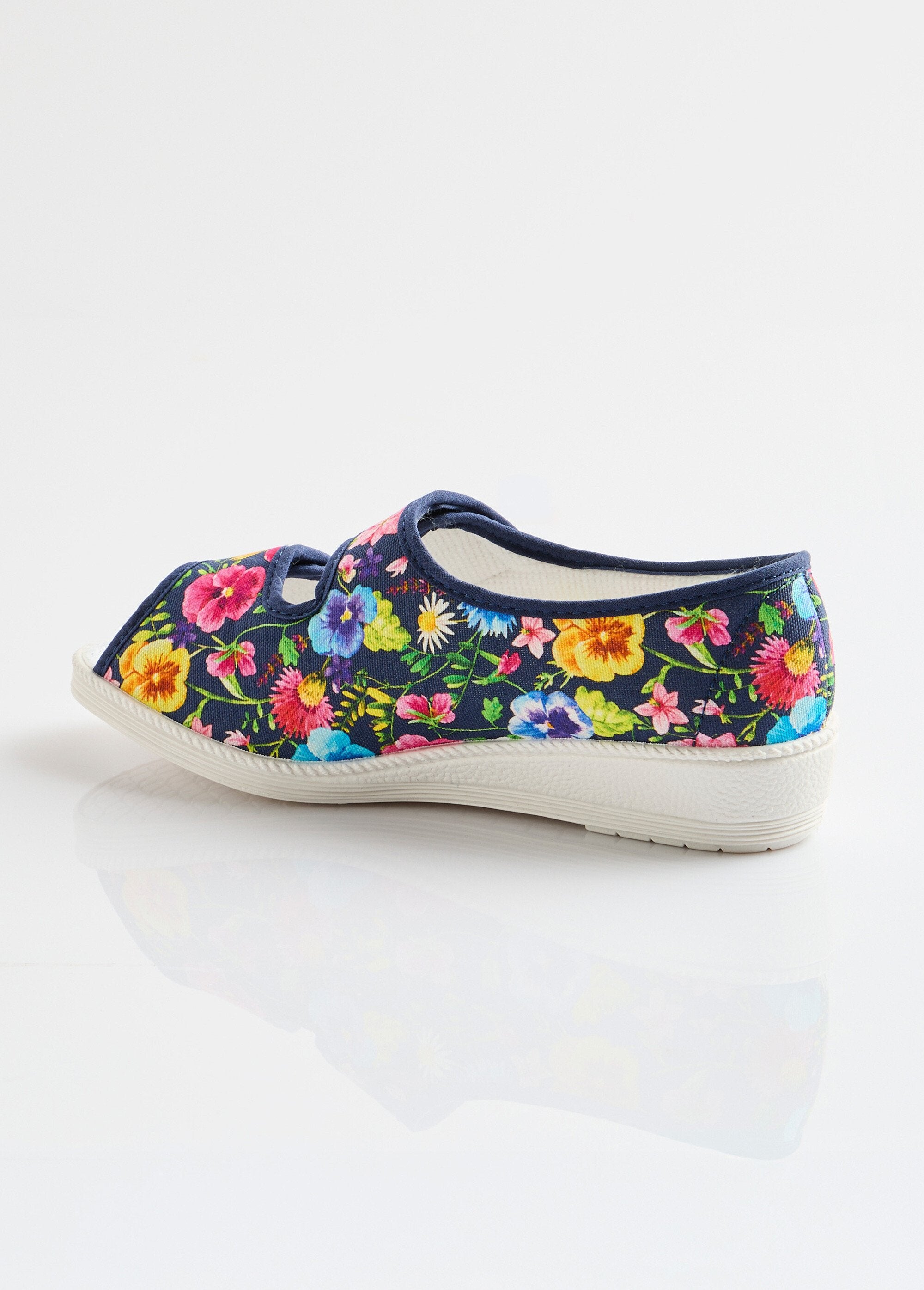 Open_toe_comfort_width_sandals_Navy_print_DO1_slim