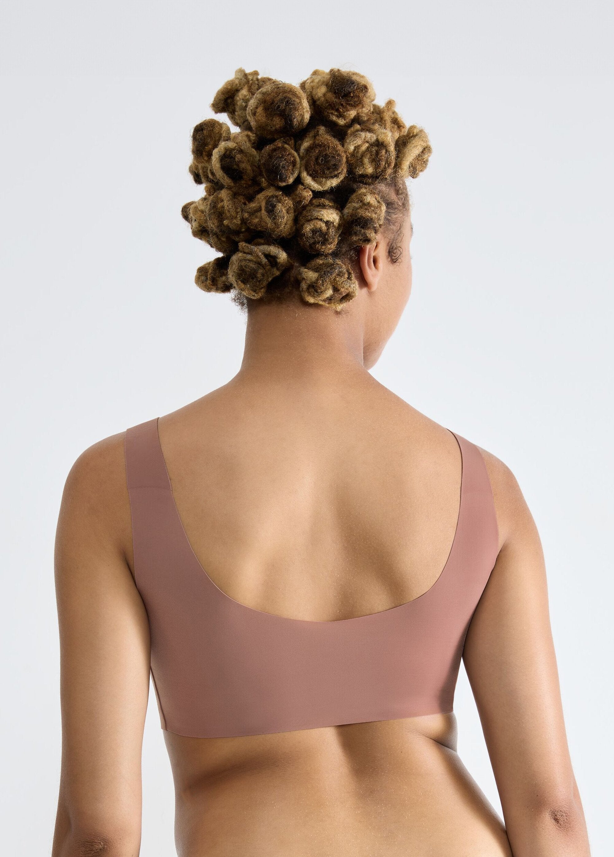 Invisible_microfiber_bra_Cocoa_DO1_slim