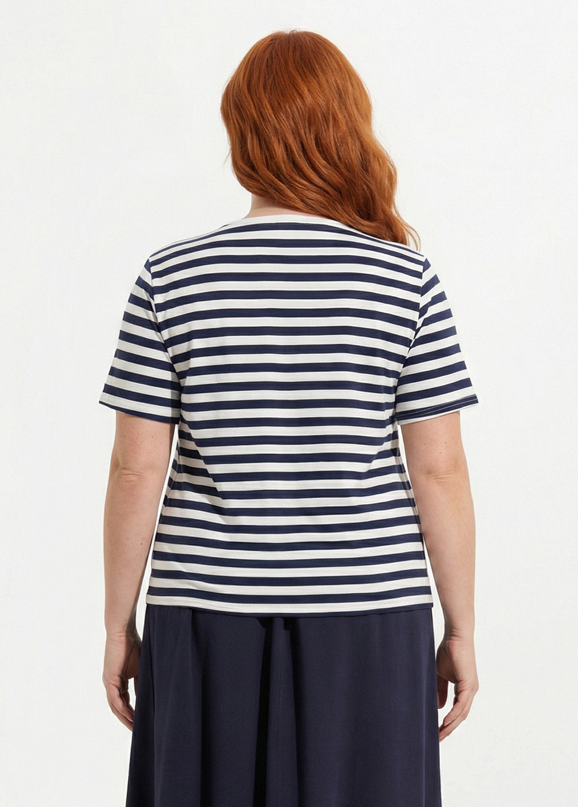 Striped_Breton-style_jersey_T-shirt_Navy_stripe_DO1_curvy