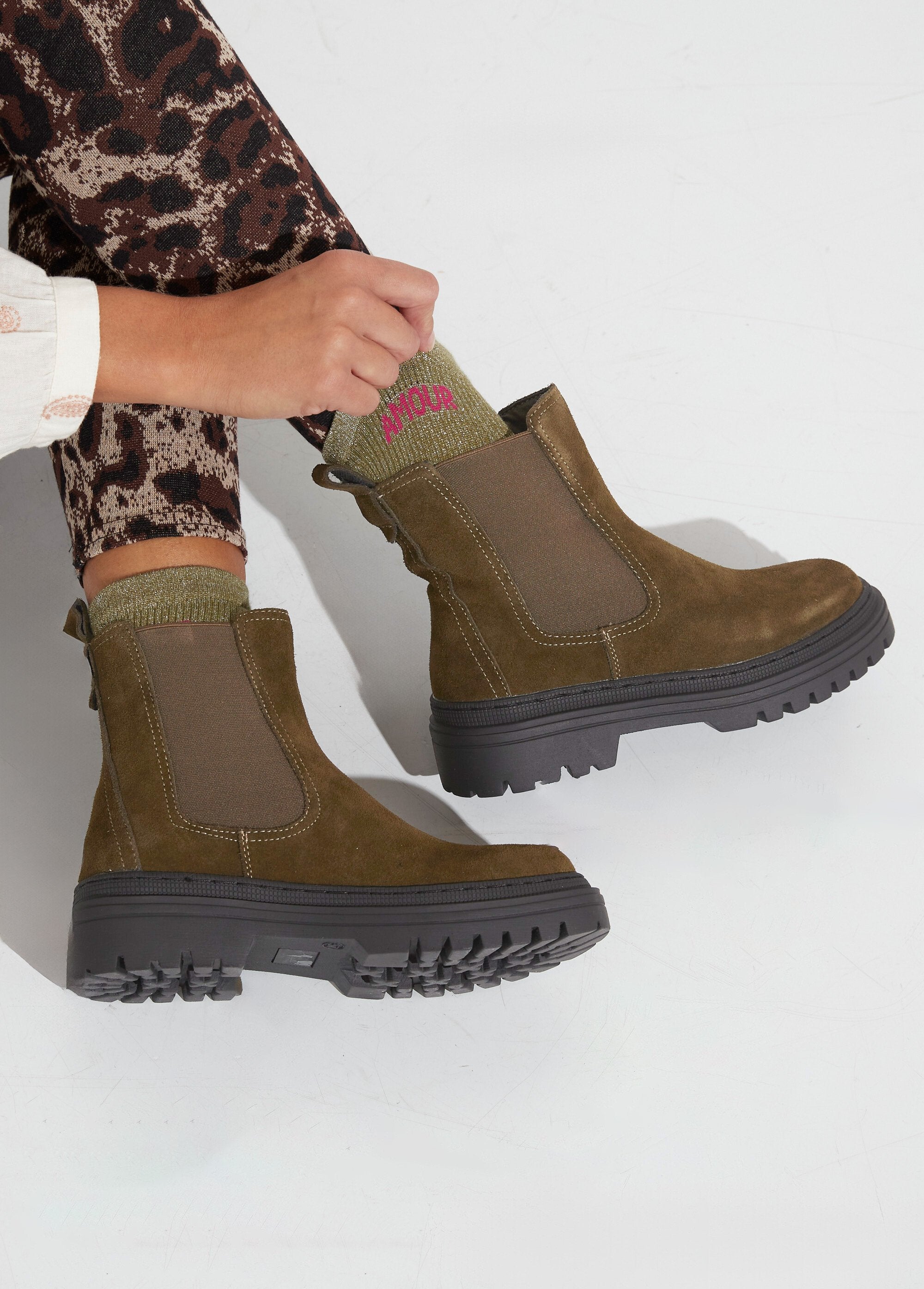 Boots_Chelsea_compensées_et_montantes_Kaki_SF1_slim