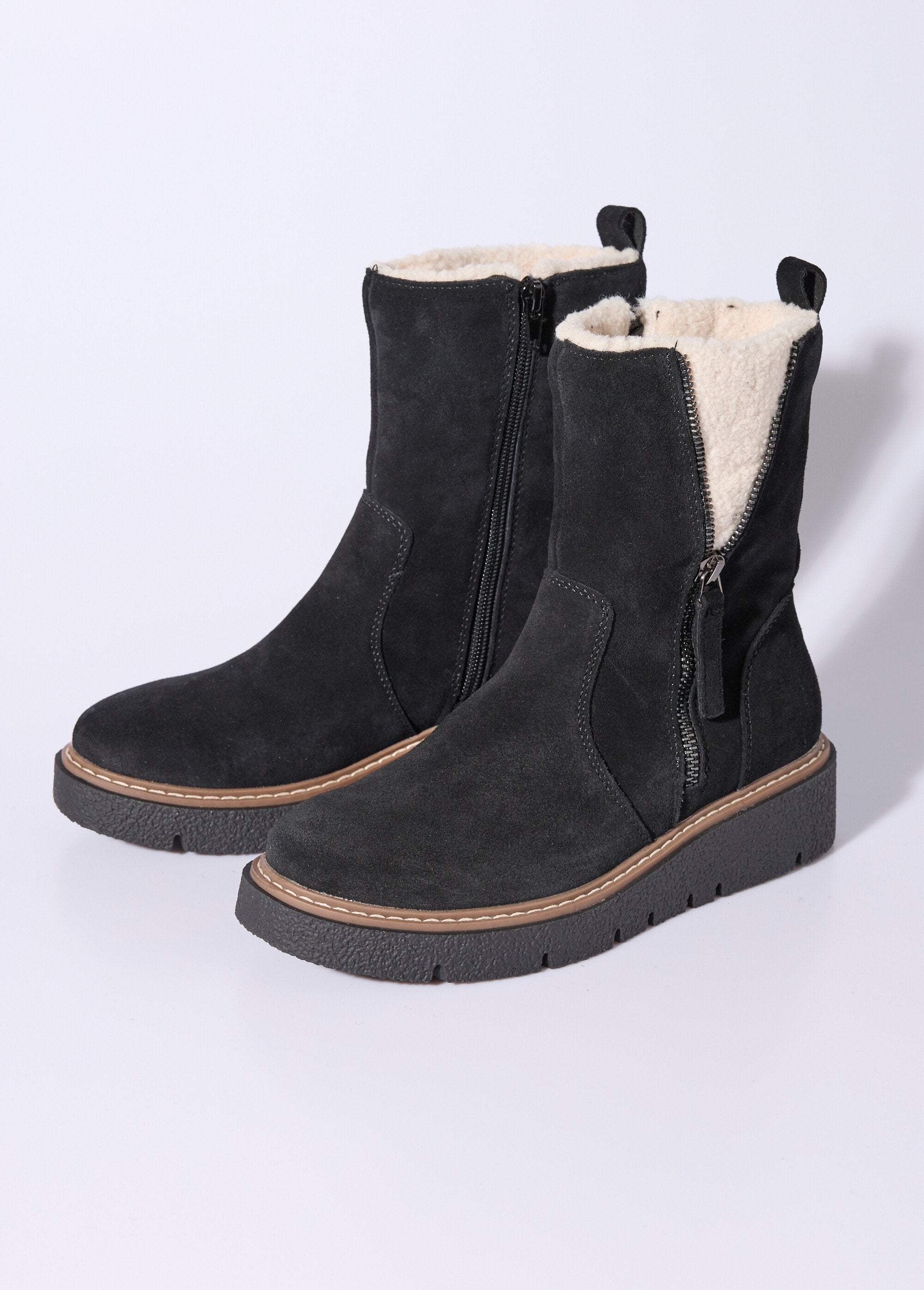 Boots_montantes_cuir,_détails_fourrure_Noir_DE1_slim