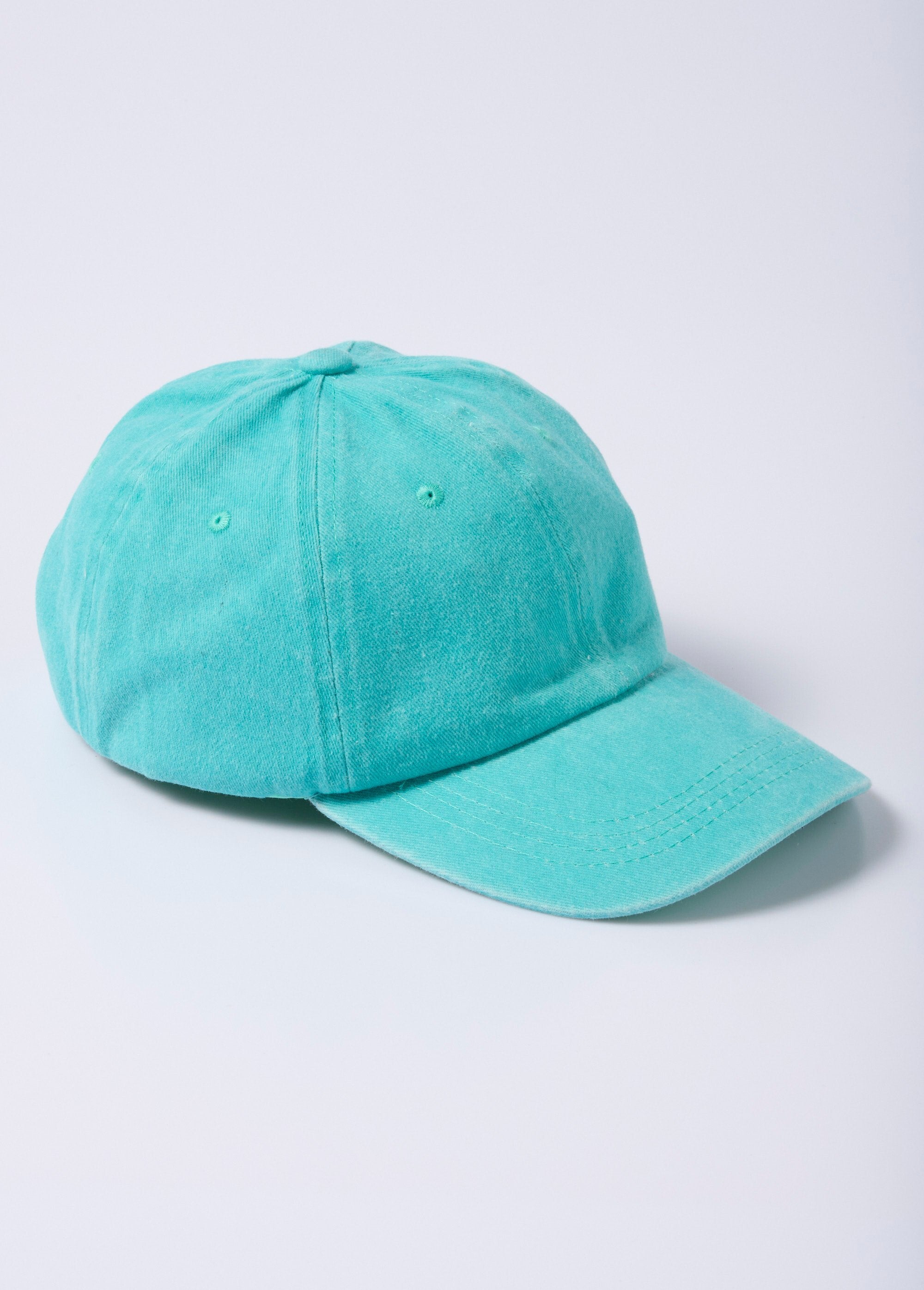 Colorful_canvas_cap_with_a_worn_effect_Turquoise_FA1_slim