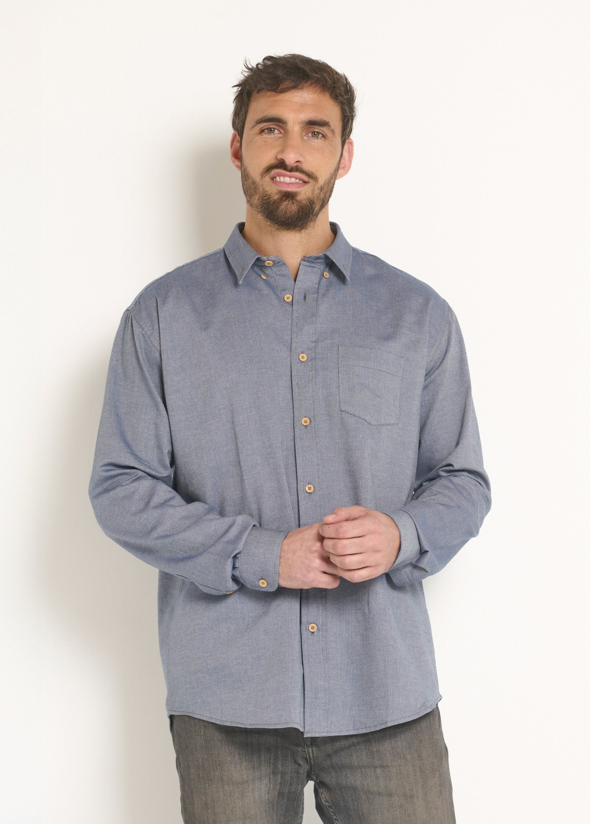 Long-sleeved_embossed_cotton_shirt_Blue_FA1_slim