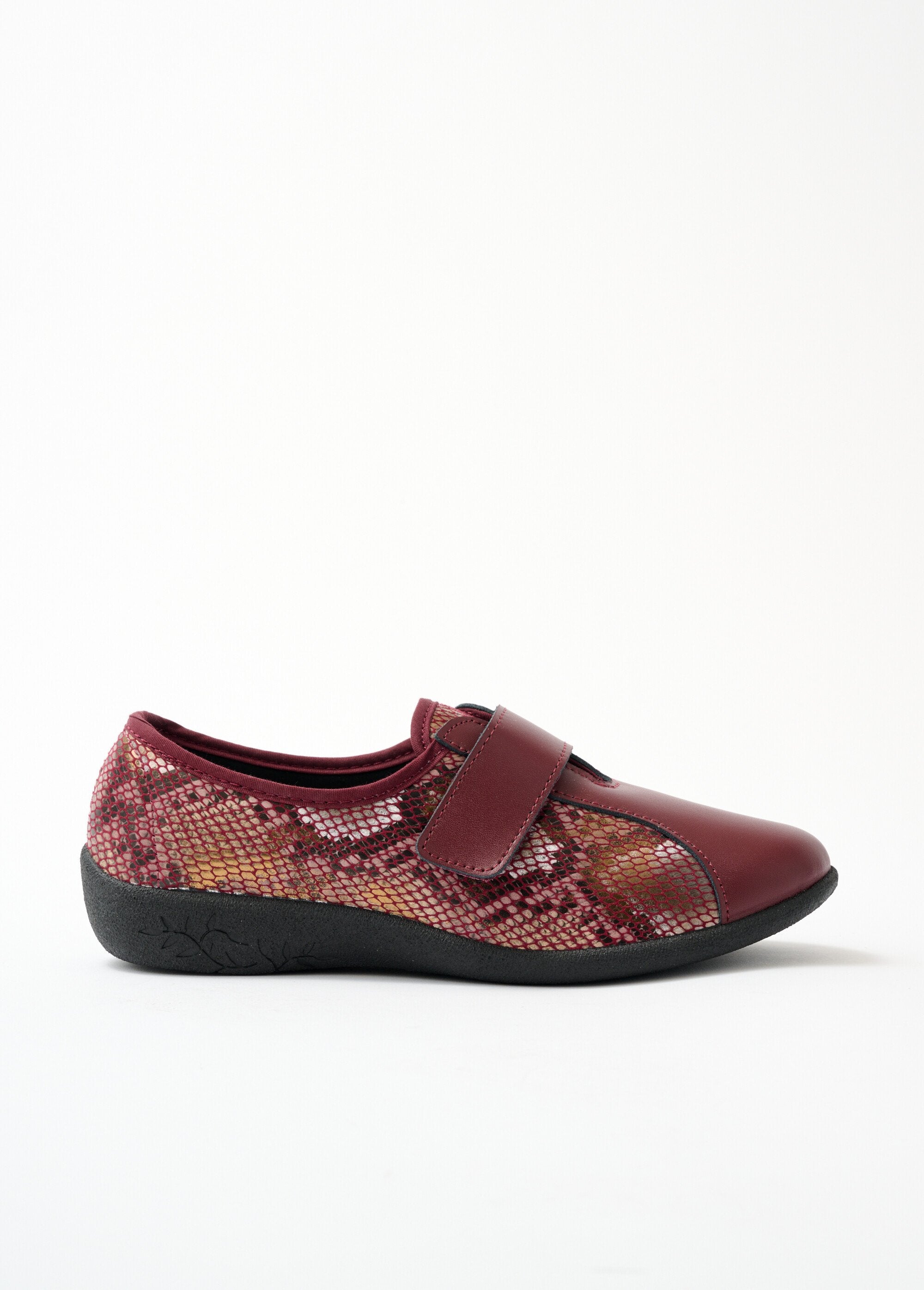 Wide,_stretchy_leather_derbies_Bordeaux_DR1_slim