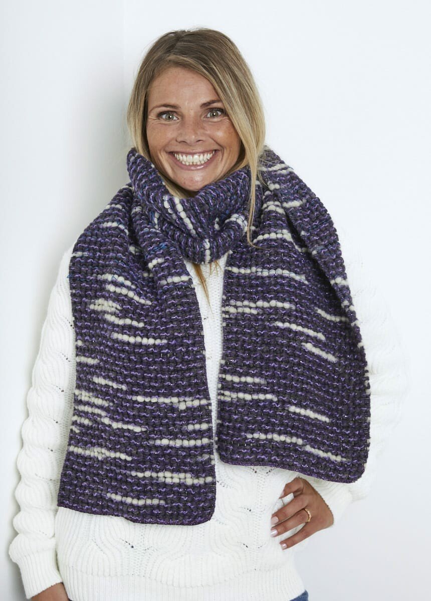 Sparkly_stranded_knit_scarf_Purple_FA1_slim