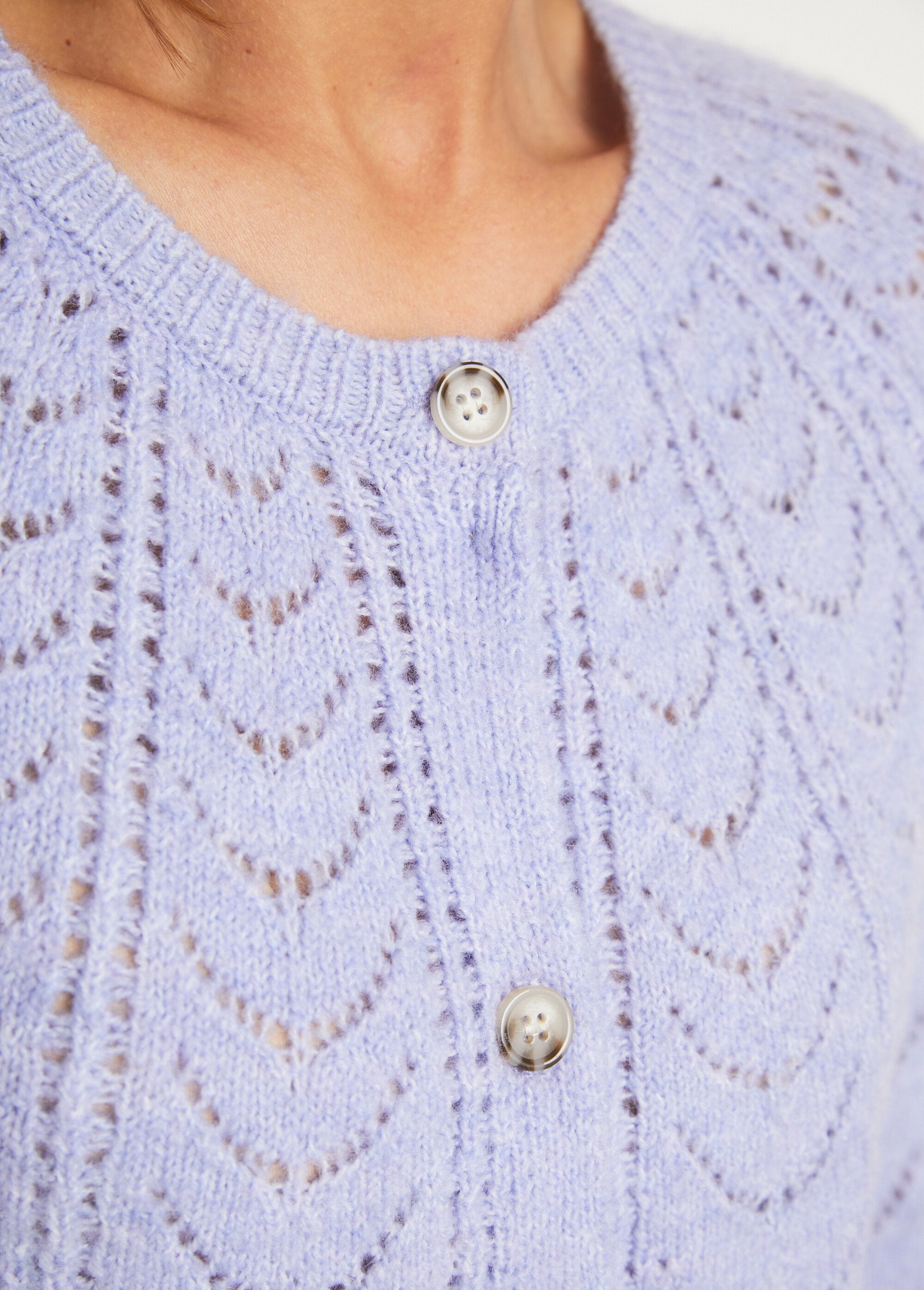 Round-neck_buttoned_cardigan_with_openwork_detailing_Parma_DE2_slim