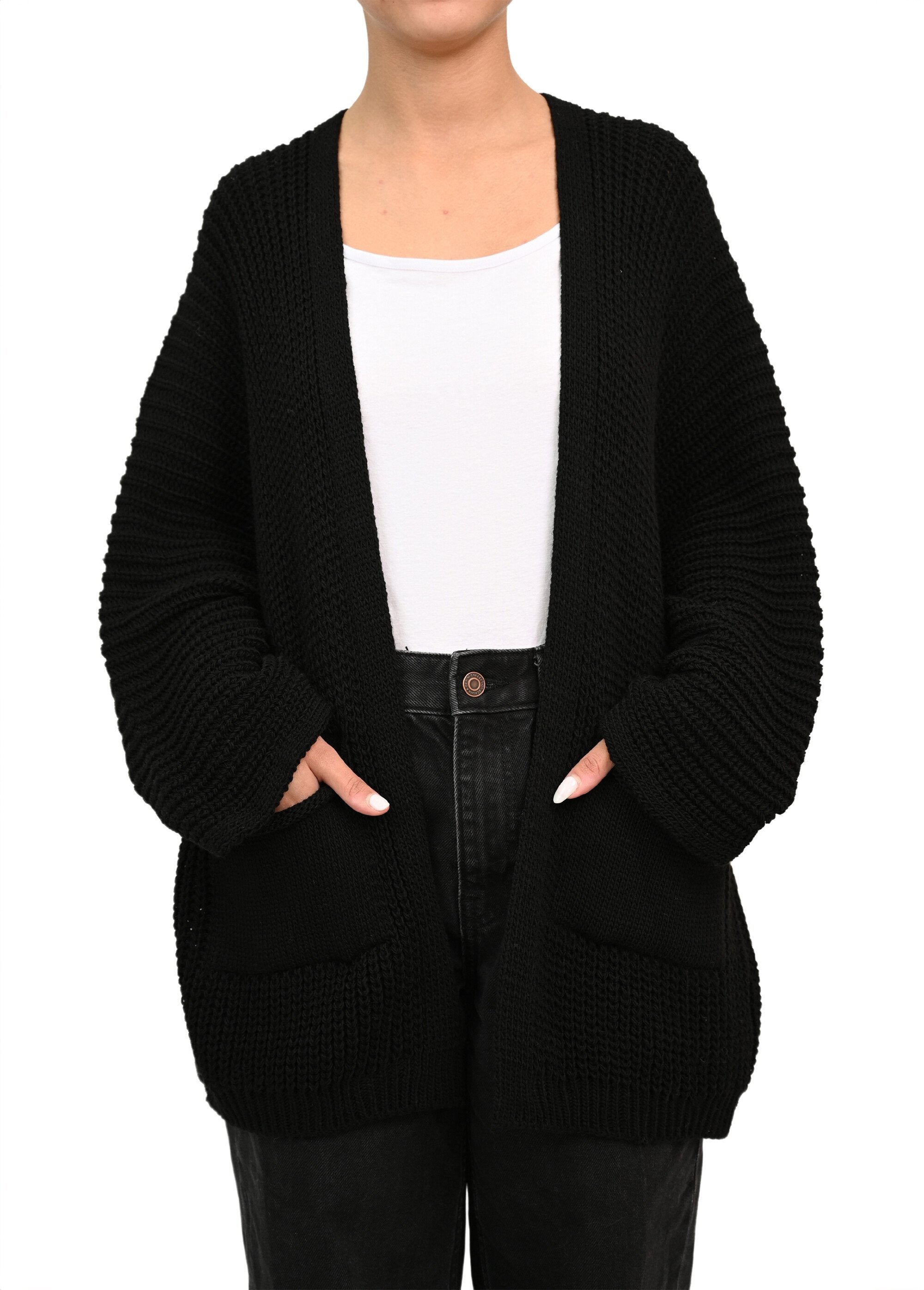 Long_knitted_vest_with_patch_pockets_Black_FA2_slim