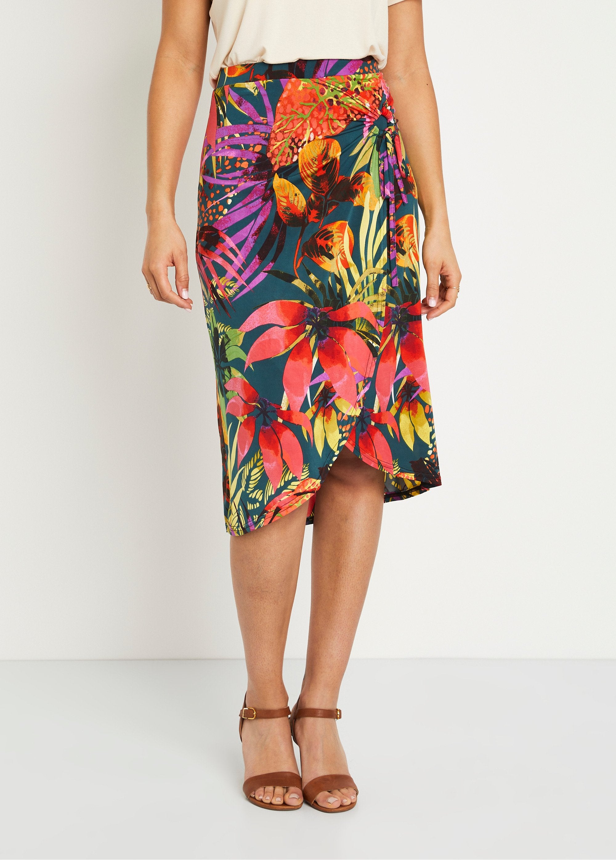 Long_straight_skirt_with_exotic_print_Multicolor_FA1_slim