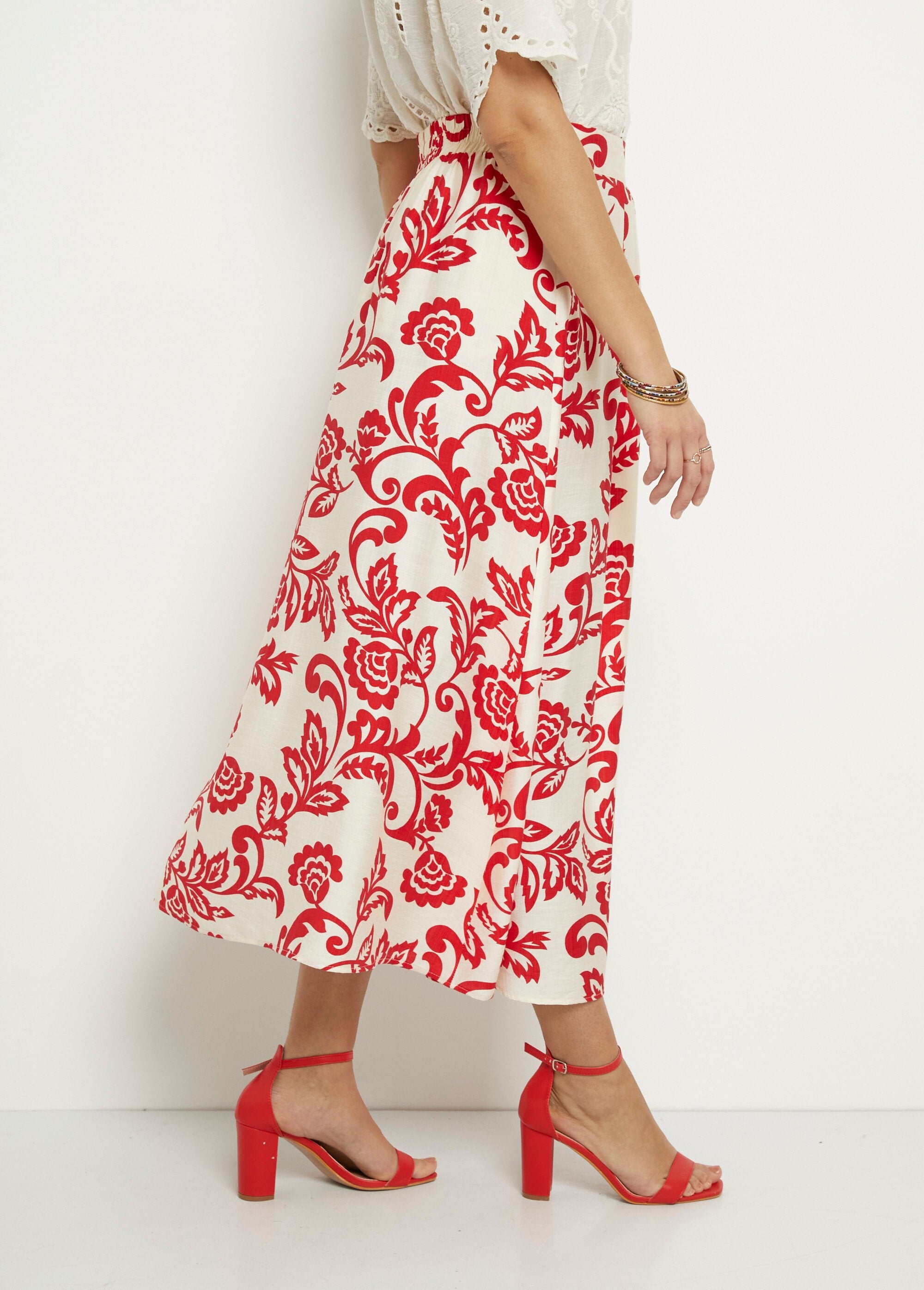 Long_flared_skirt_with_foliage_print_Red_and_ecru_DR1_slim