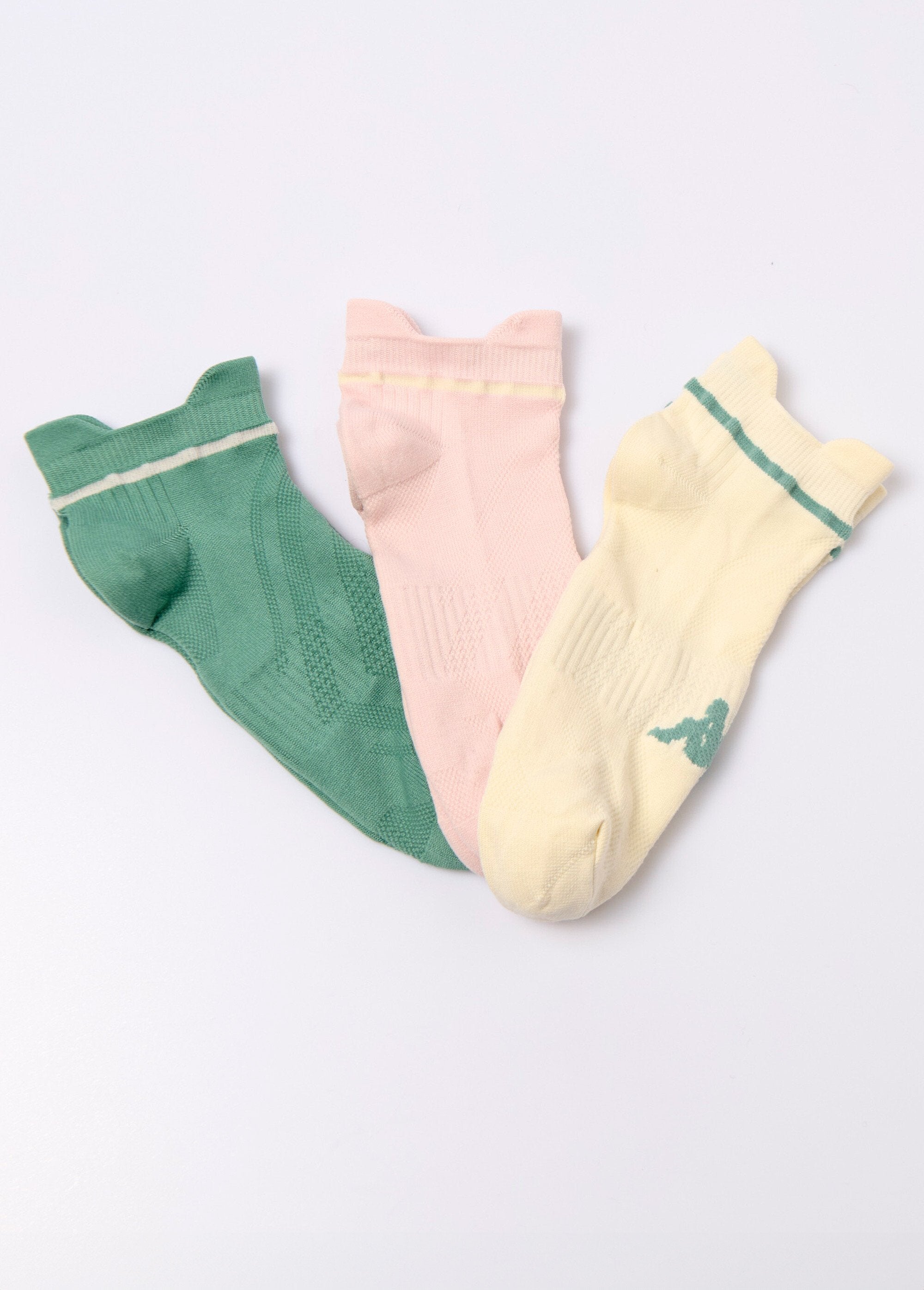 Pack_of_3_pastel_textured_ankle_socks_Rose_lot_3_FA1_slim