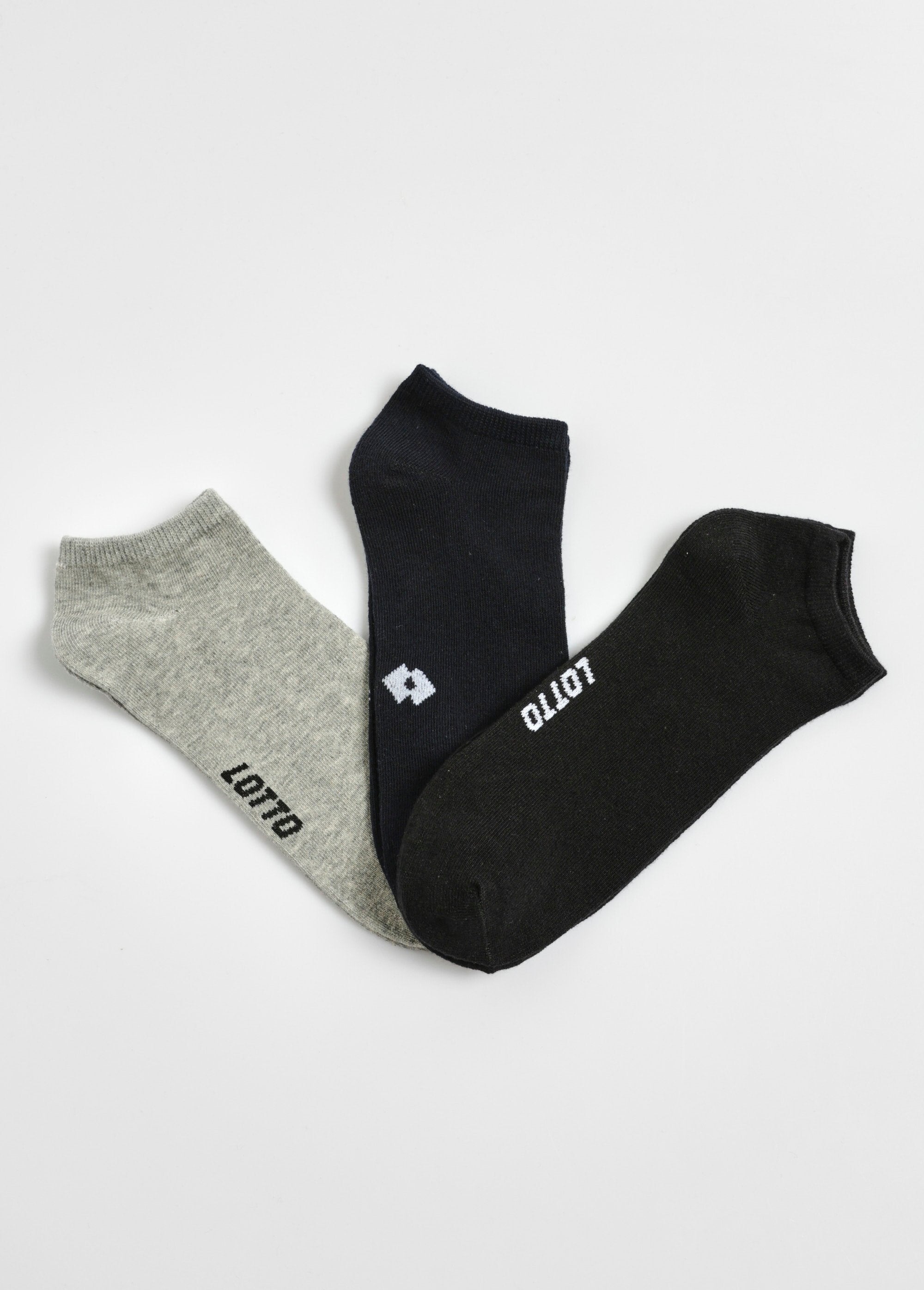 Pack_of_3_assorted_sports_socks_Assorted_gray_FA1_slim