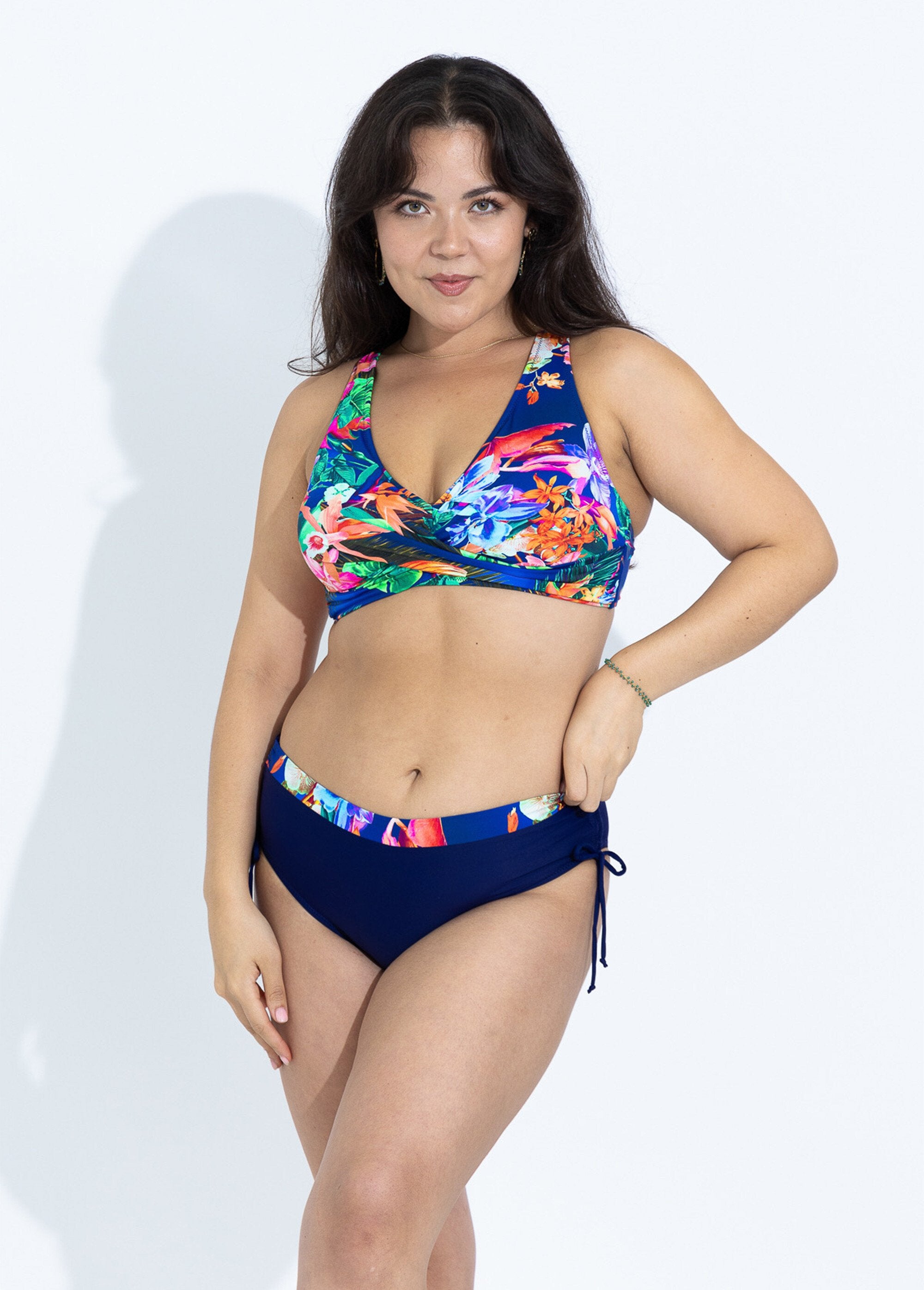 Exotic_two-tone_2-piece_swimsuit_Marine_prints_FA1_curvy