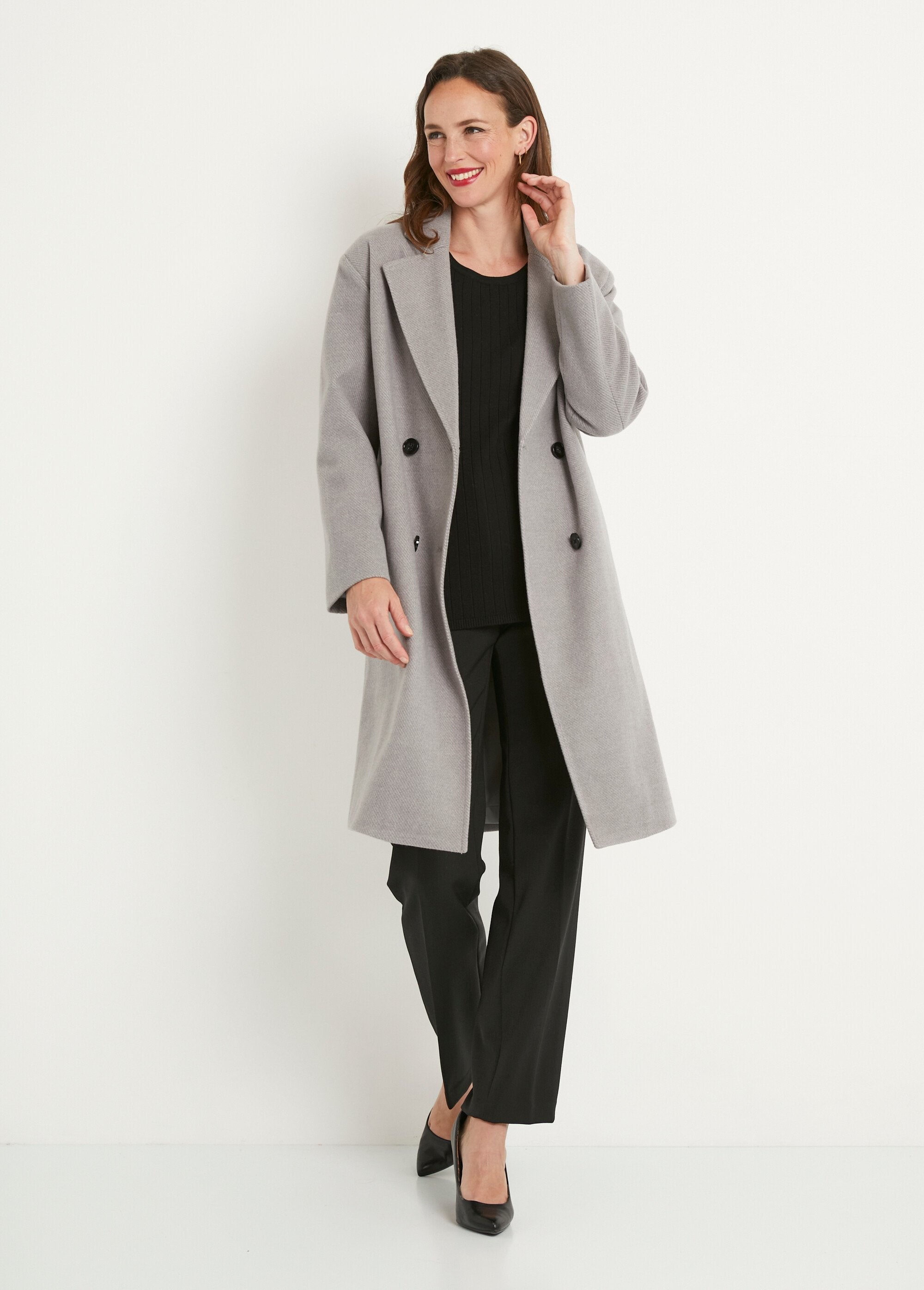 Double-breasted_coat_with_tailored_collar_Gray_SF1_slim