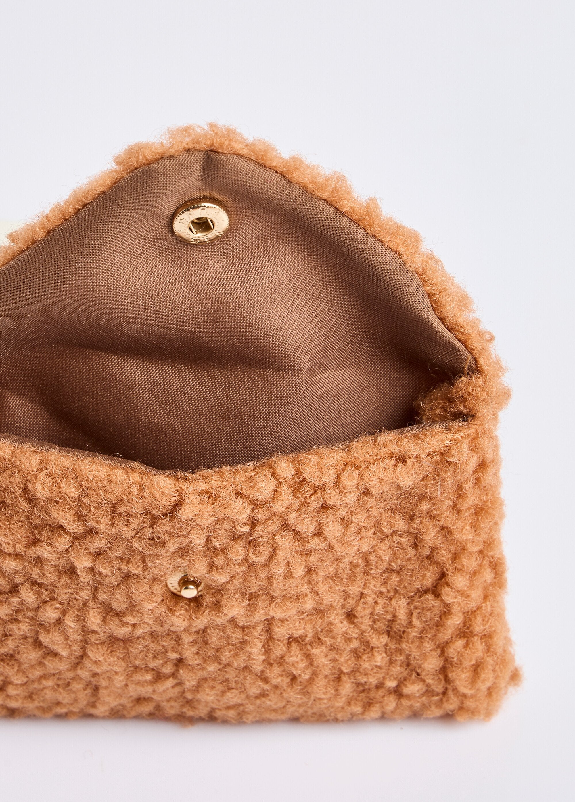 Pochette_porte_monnaie,_fourrure_sherpa_Camel_DE1_slim