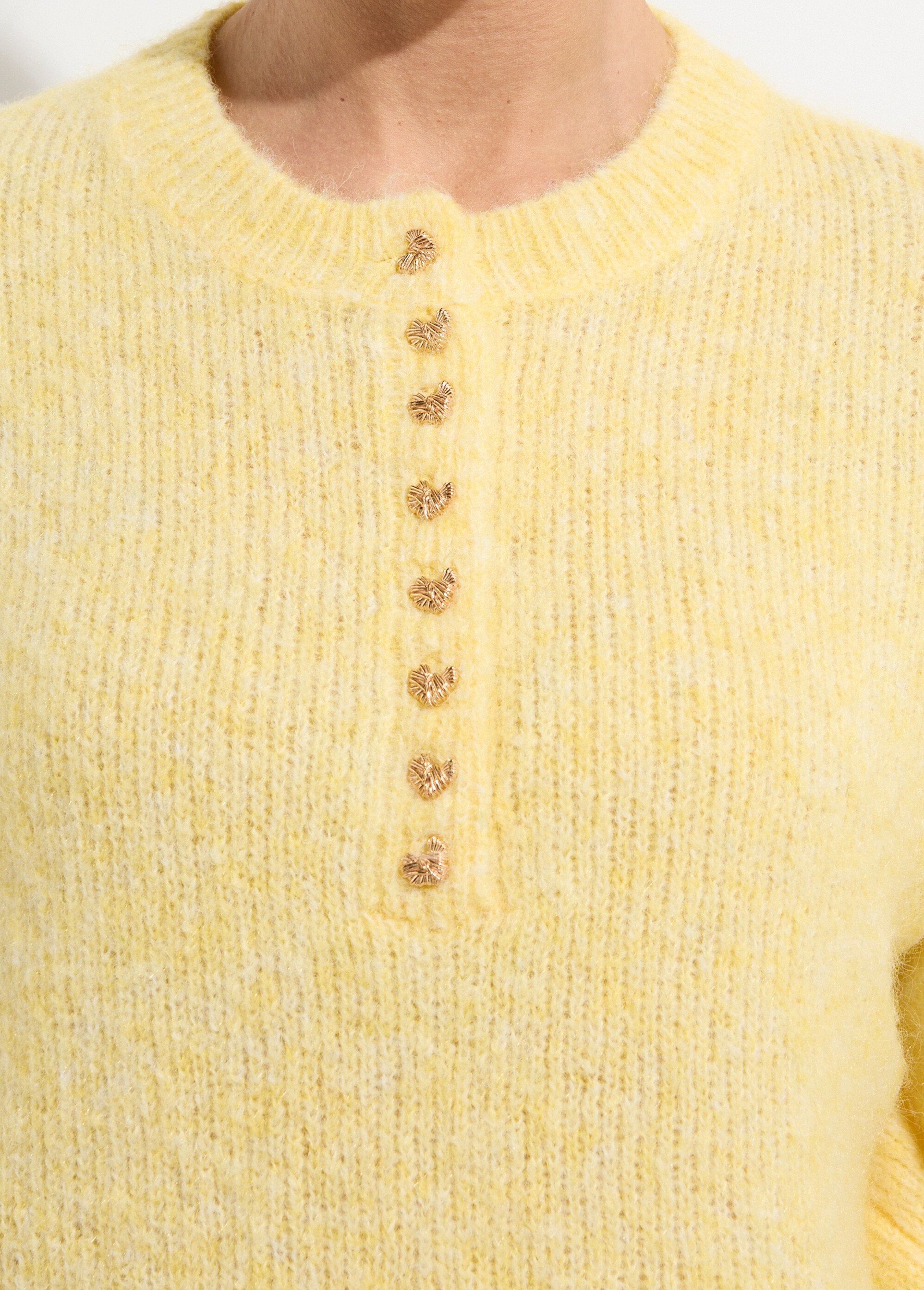 Sweater_with_wool_and_small_metal_buttons_YELLOW_DE1_slim