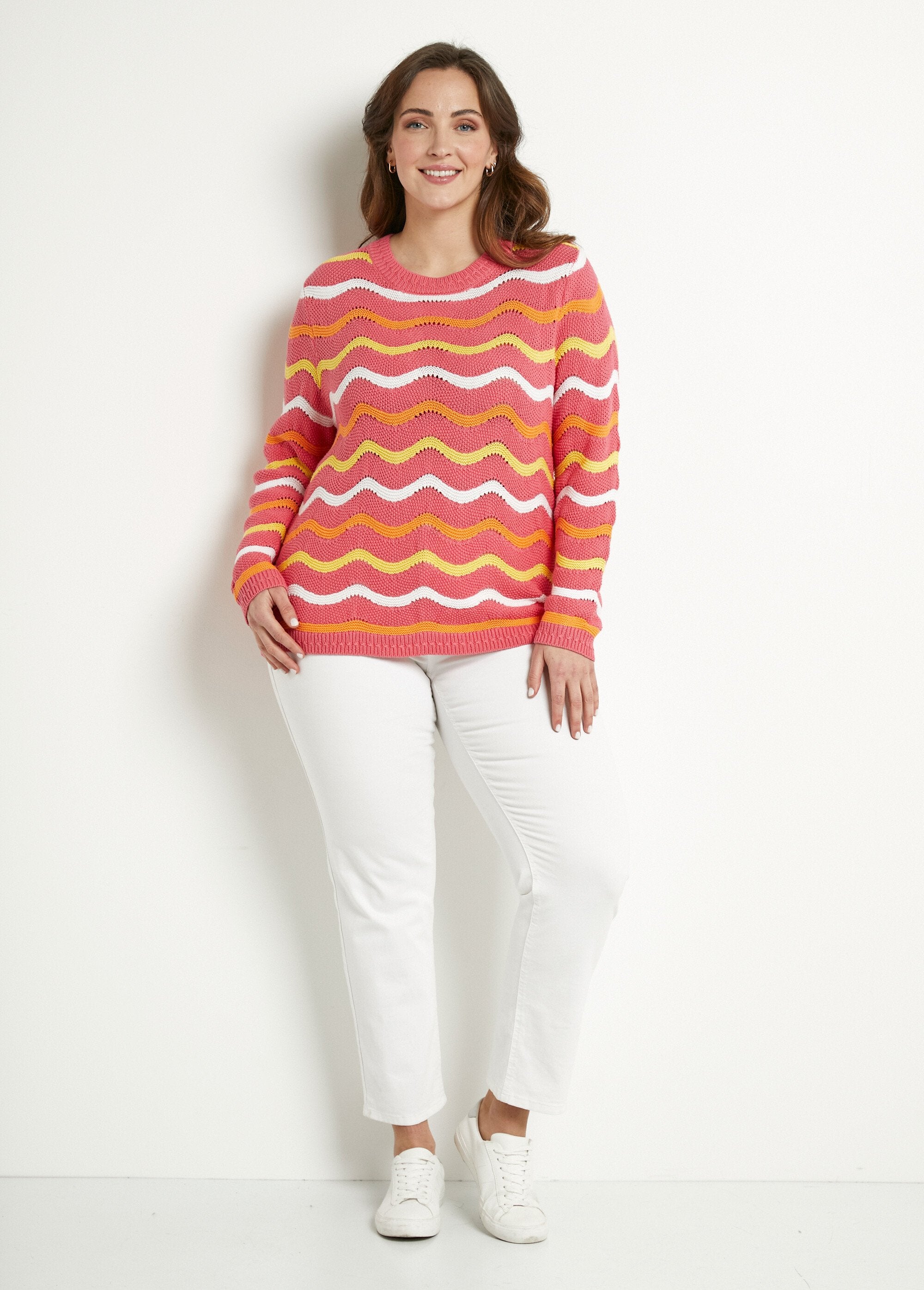 Soft_round_neck_sweater_with_raised_stripes_and_garter_stitch_Pink_background_SF1_curvy