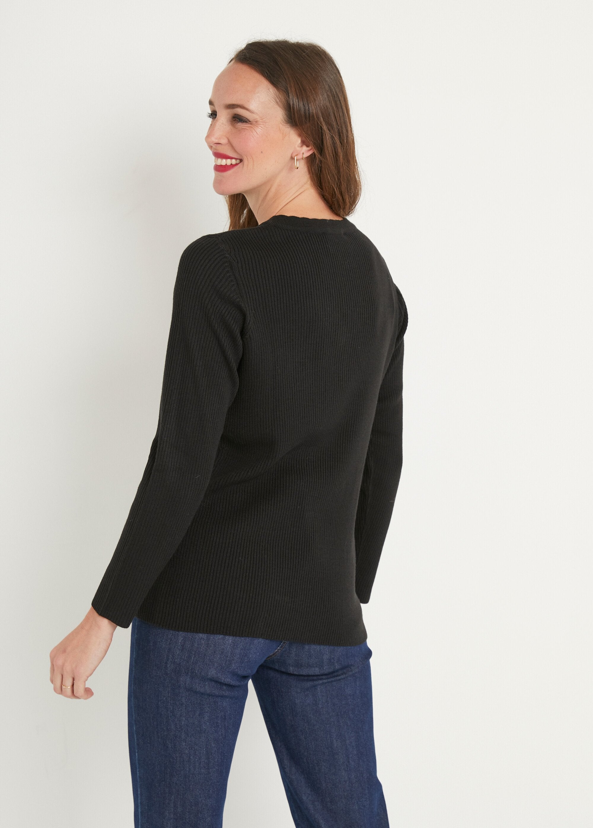 Slim-fit,_rib-knit_V-neck_sweater_Black_DO1_slim