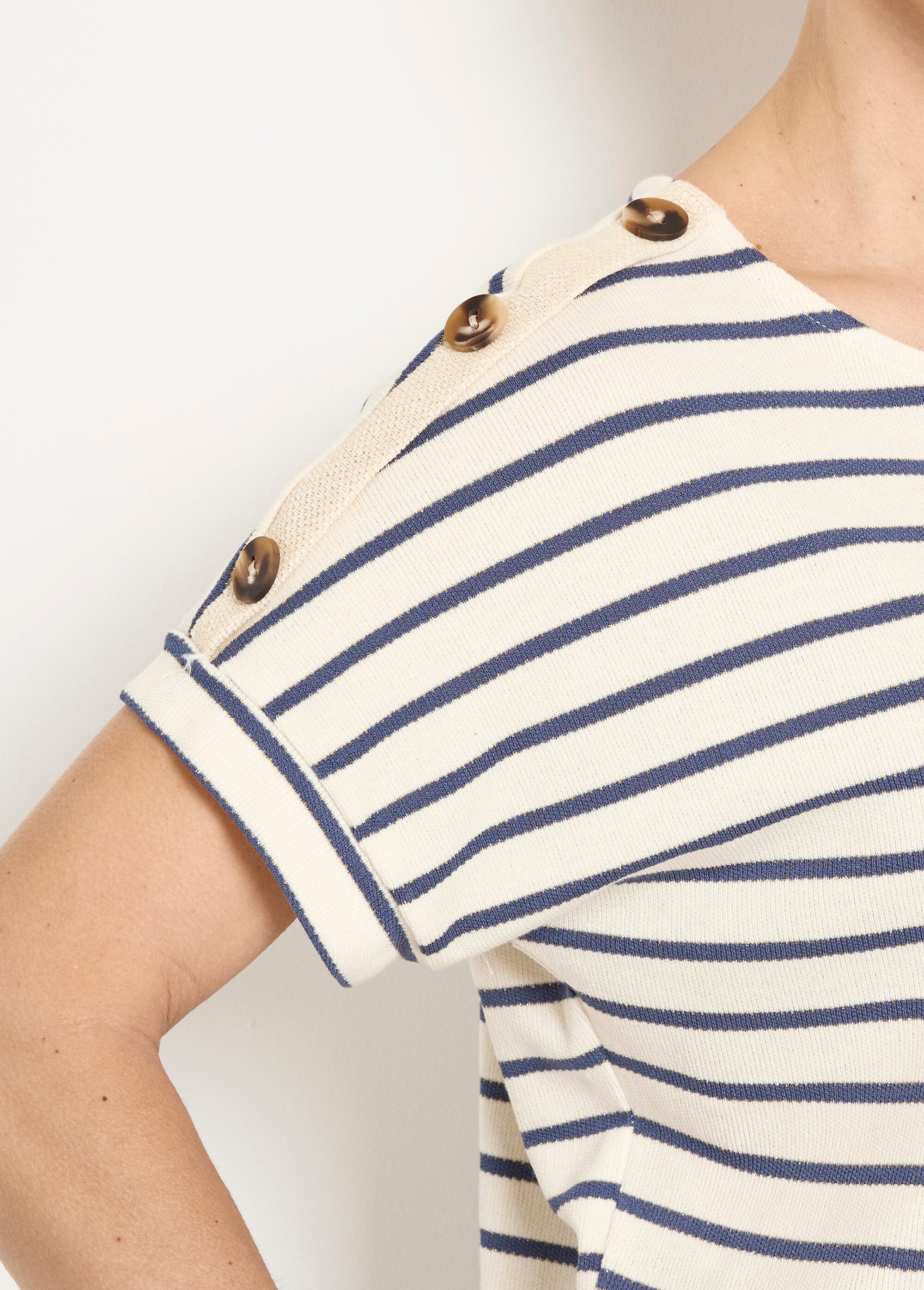 Short-sleeved_knitted_sailor_sweater_Ecru_and_blue_DE1_slim