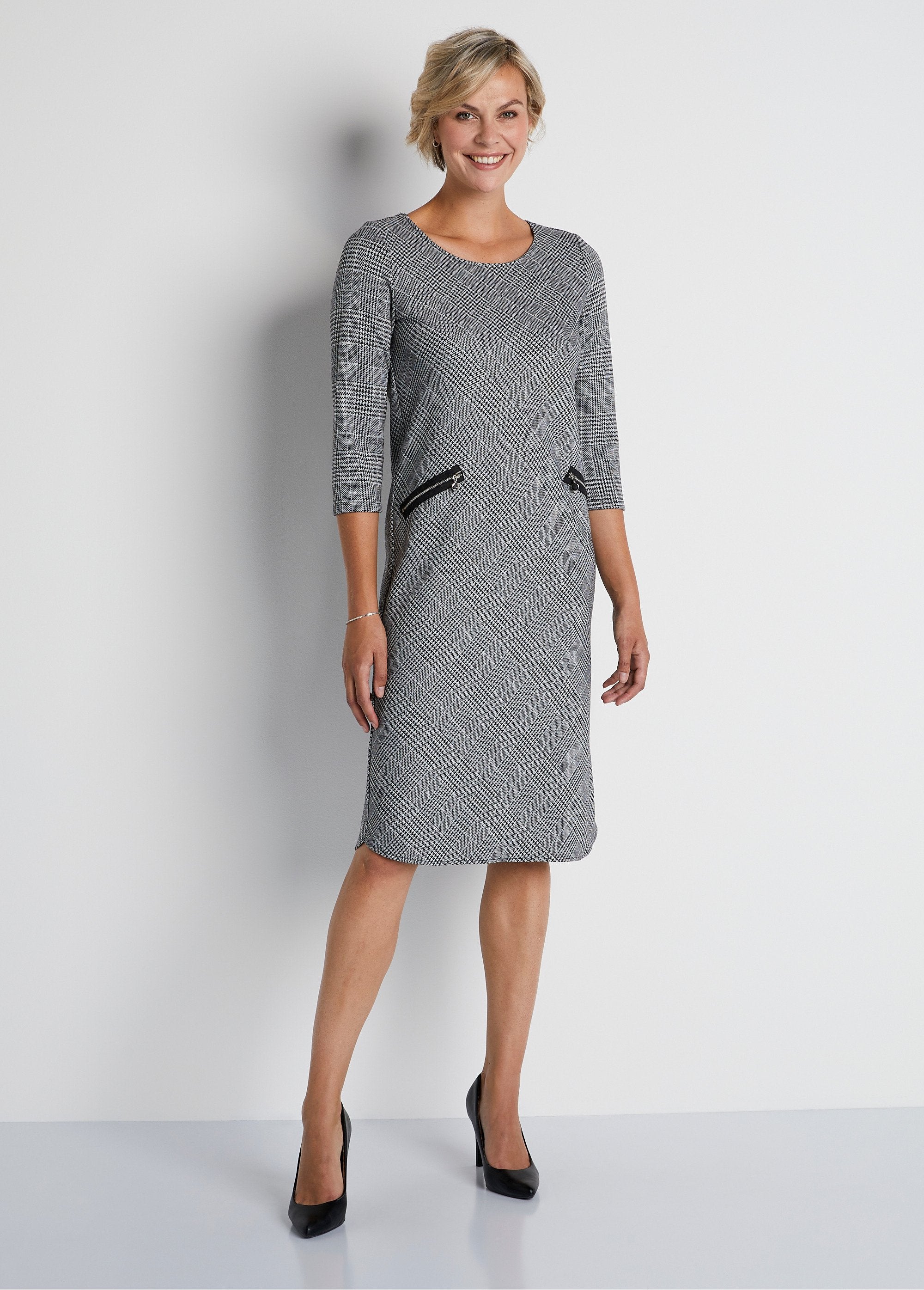 Short_straight_jacquard_check_dress_Black_and_white_FA1_slim