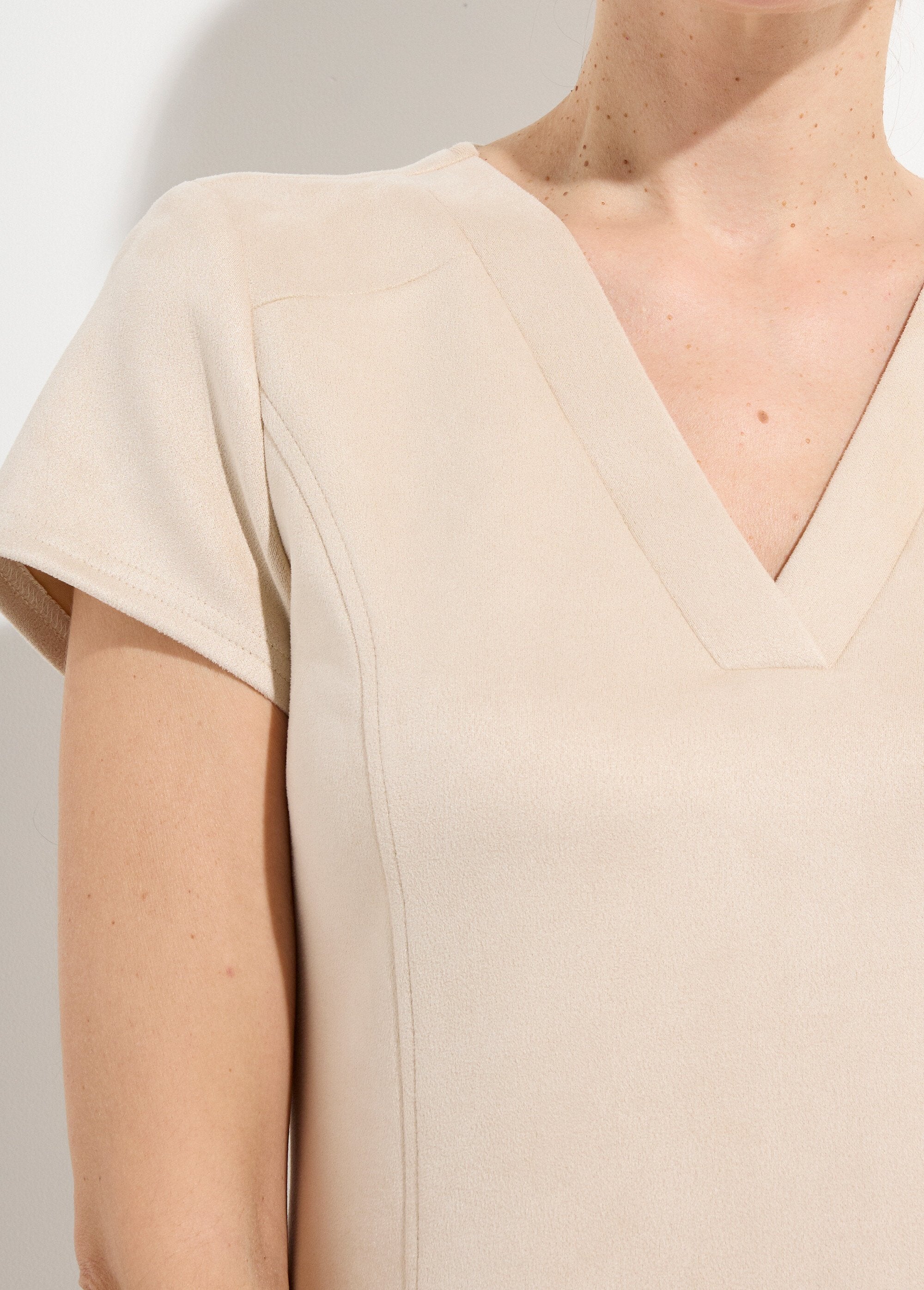 Robe_courte_tissu_suédé_velouté_Beige_DE1_slim