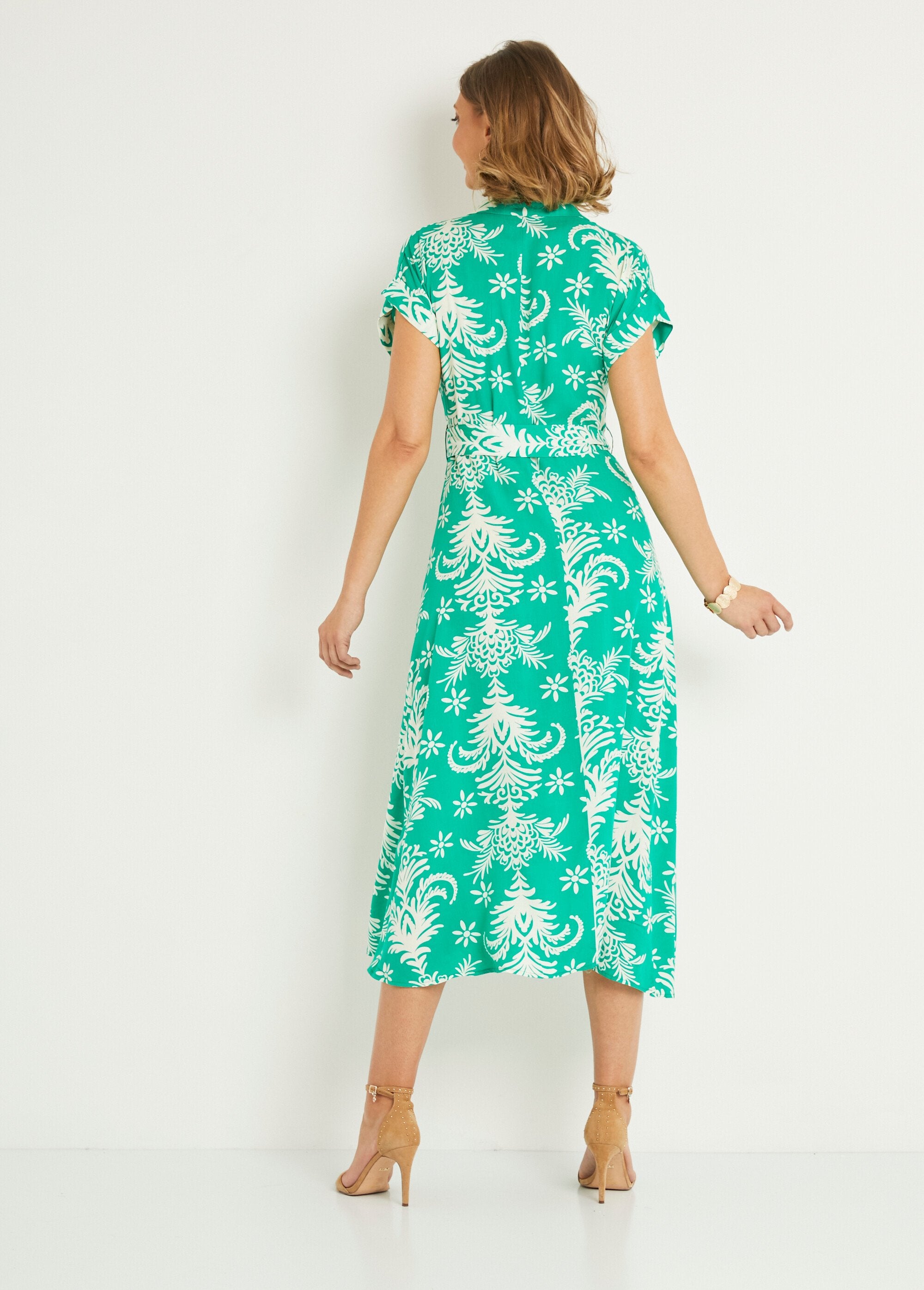 Long_buttoned_dress_with_graphic_pattern_Green_and_white_DO1_slim