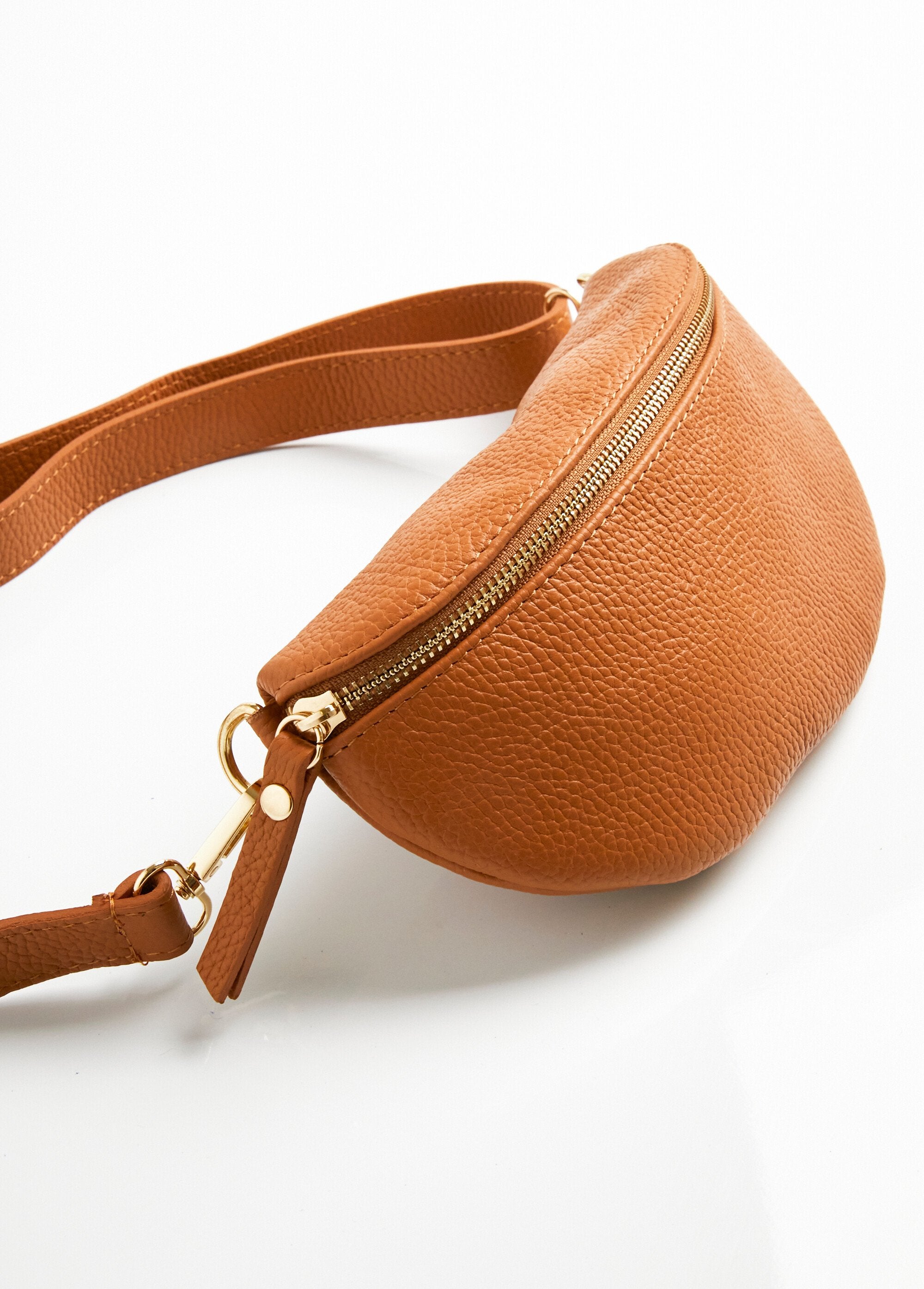 Large_leather_shoulder_bag_camel_DE1_slim