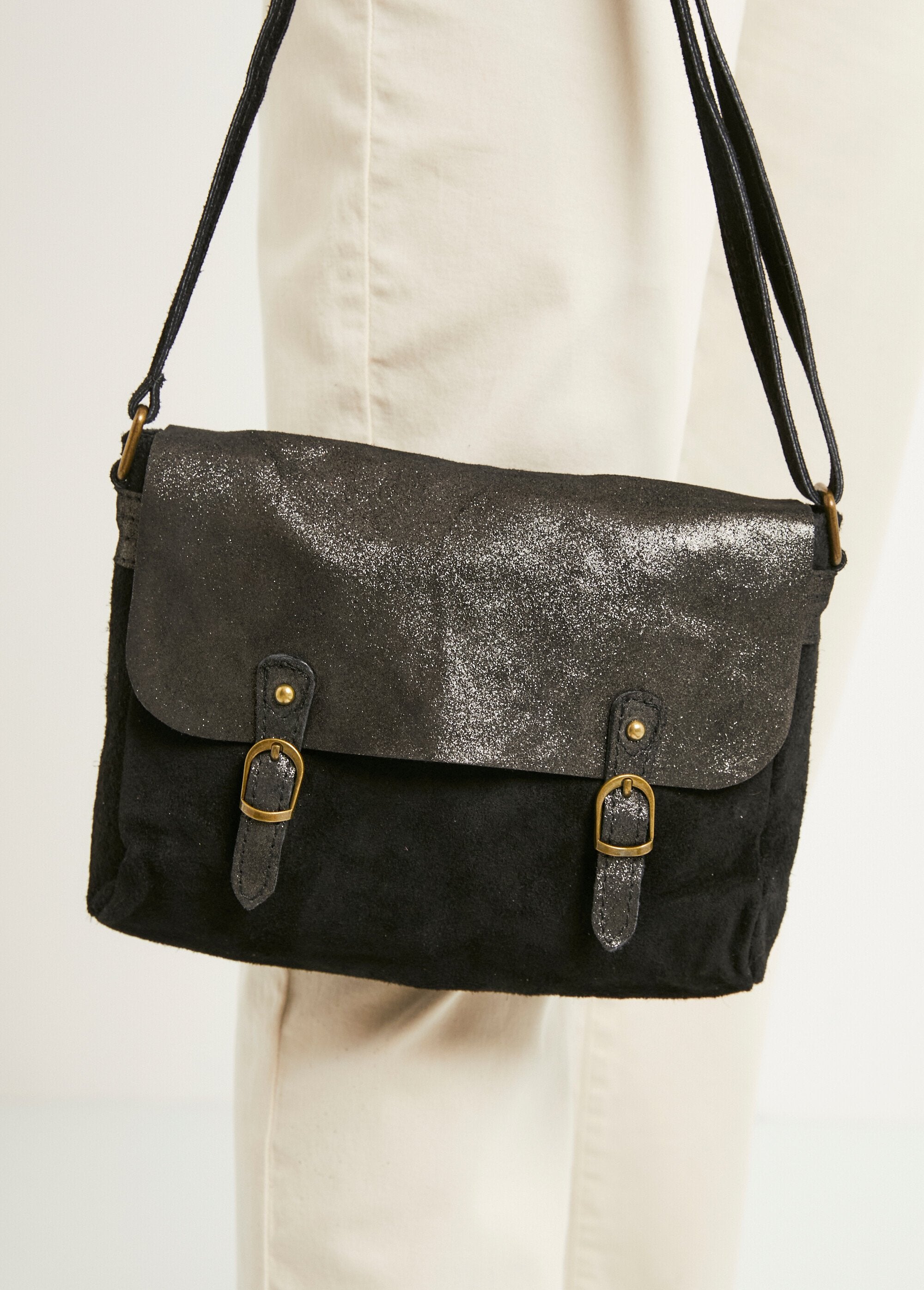 Suede-style_leather_shoulder_bag_Black_(black)_DE1_slim