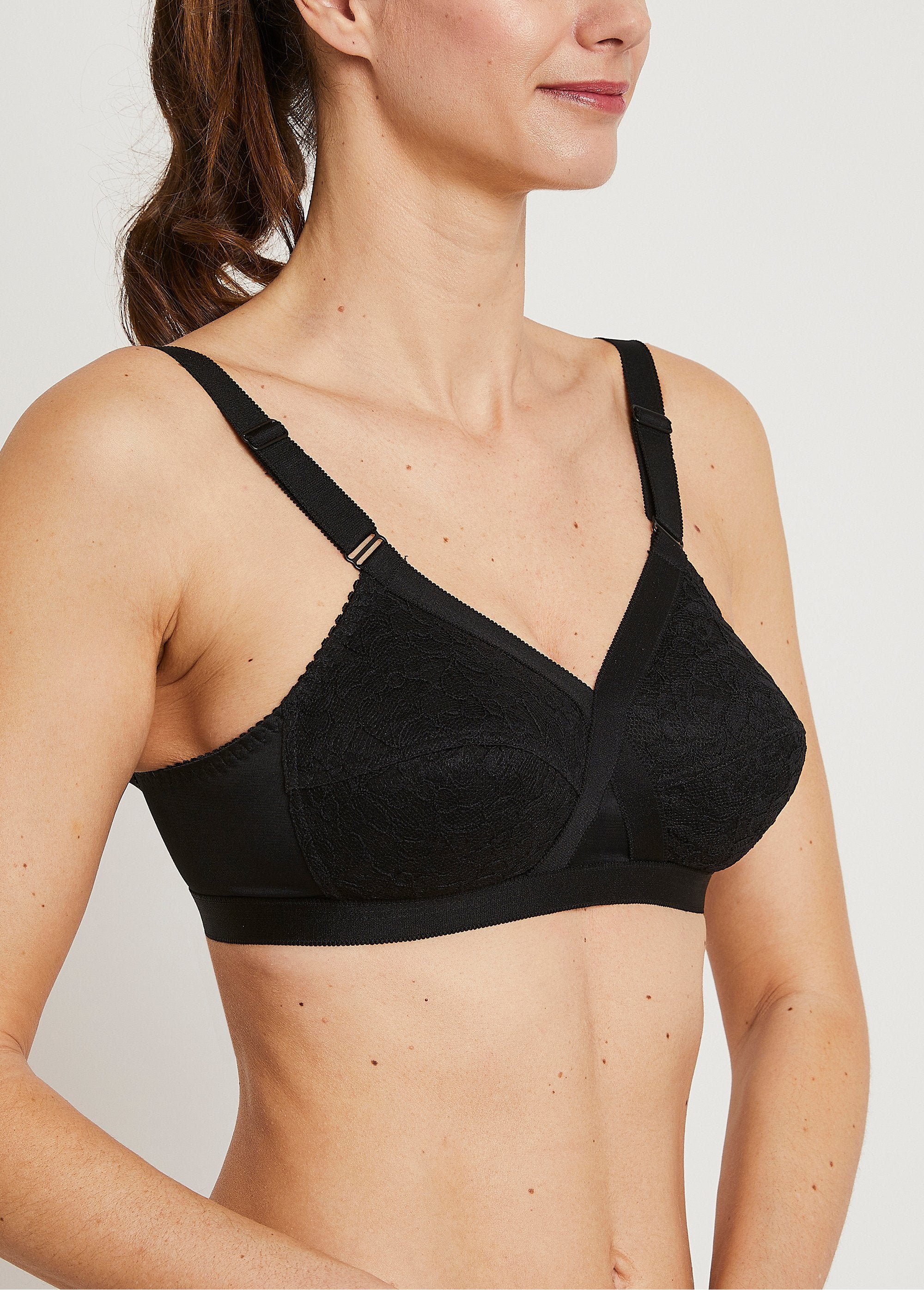 Non-wired_crossover_bra_-_set_of_2_Black_lot2_FA2_slim