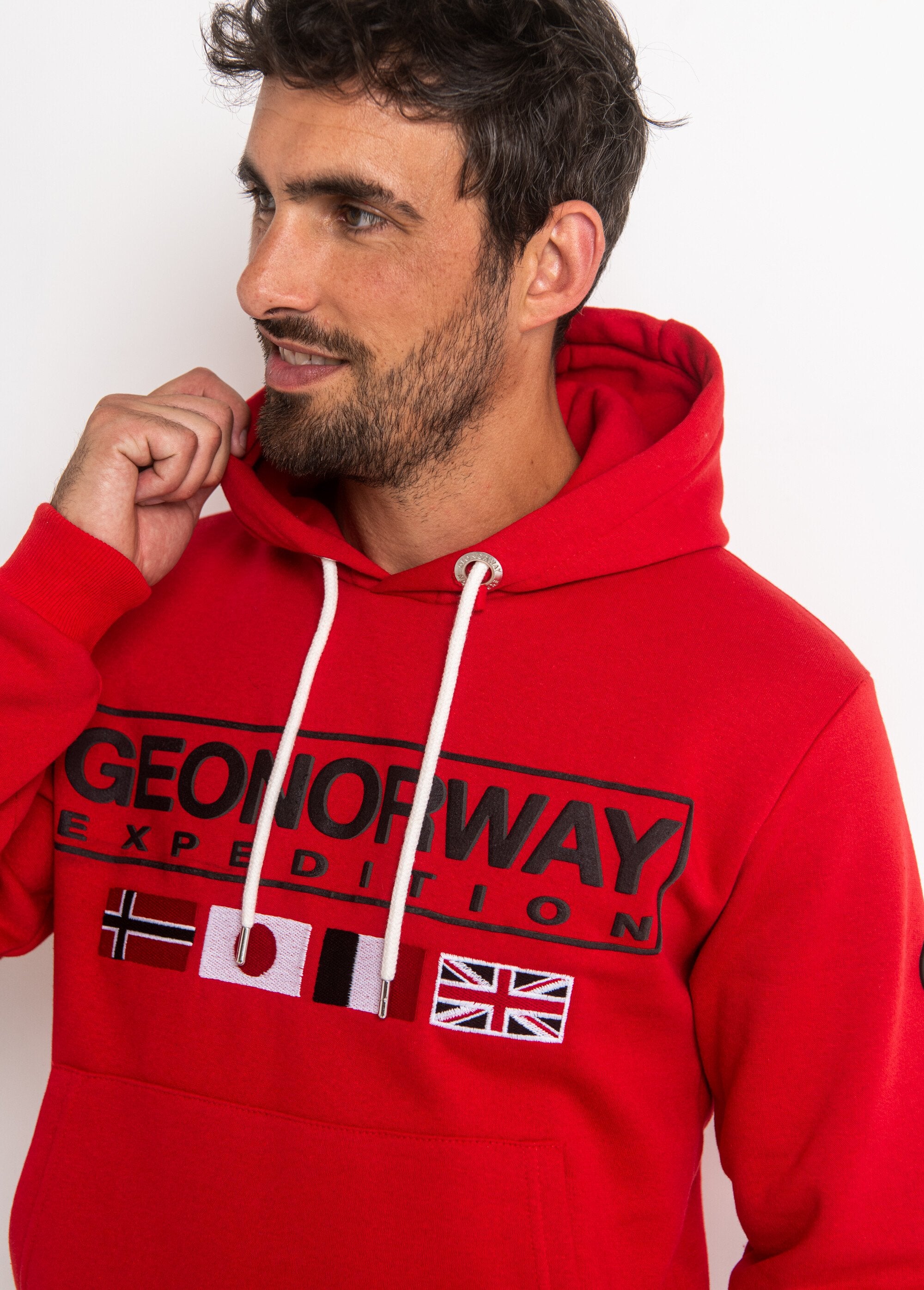 Kangaroo_Pocket_Flags_Hoodie_Red_DE1_slim