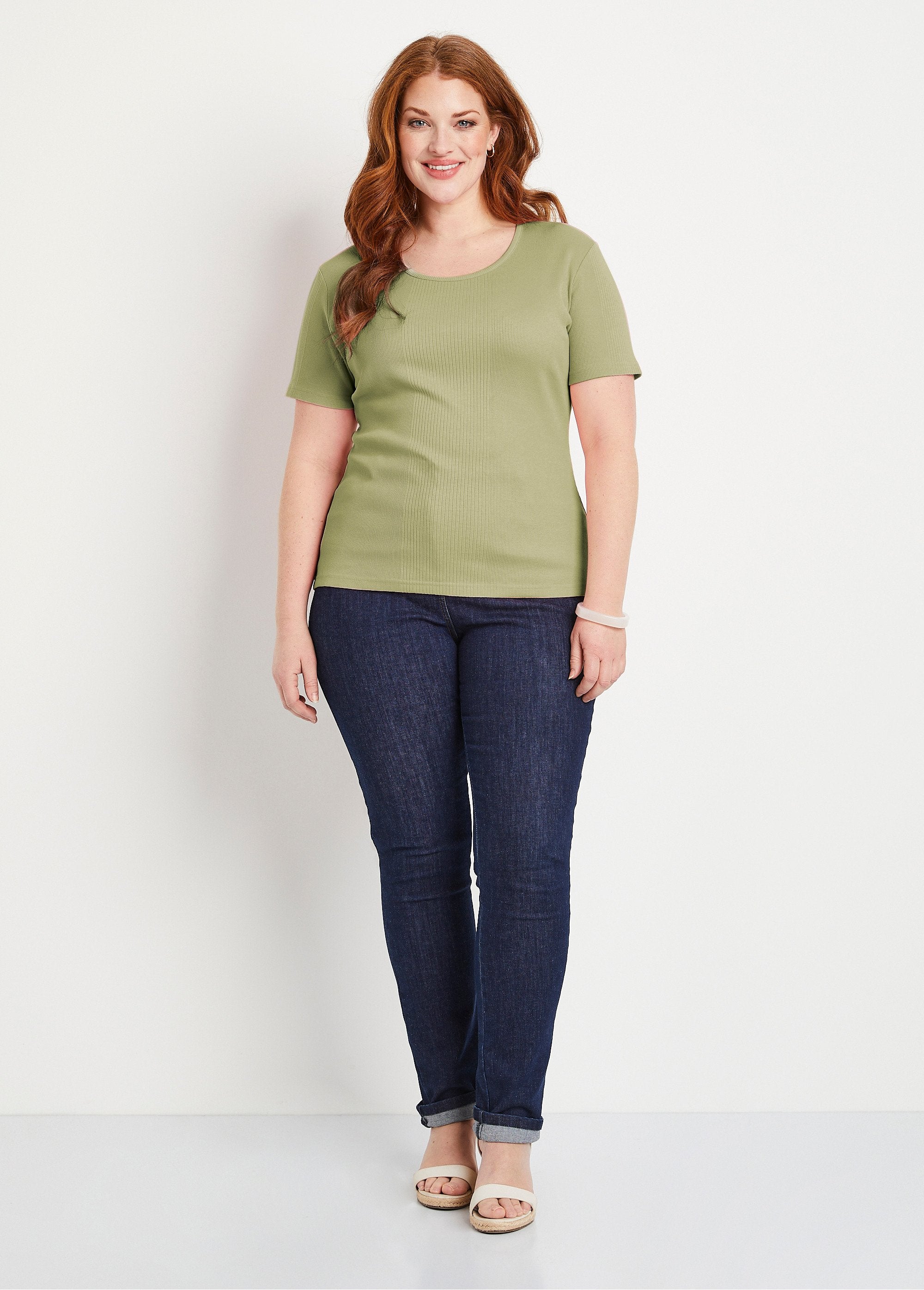 Short_ribbed_knit_round_neck_t-shirt_Khaki_SF1_curvy