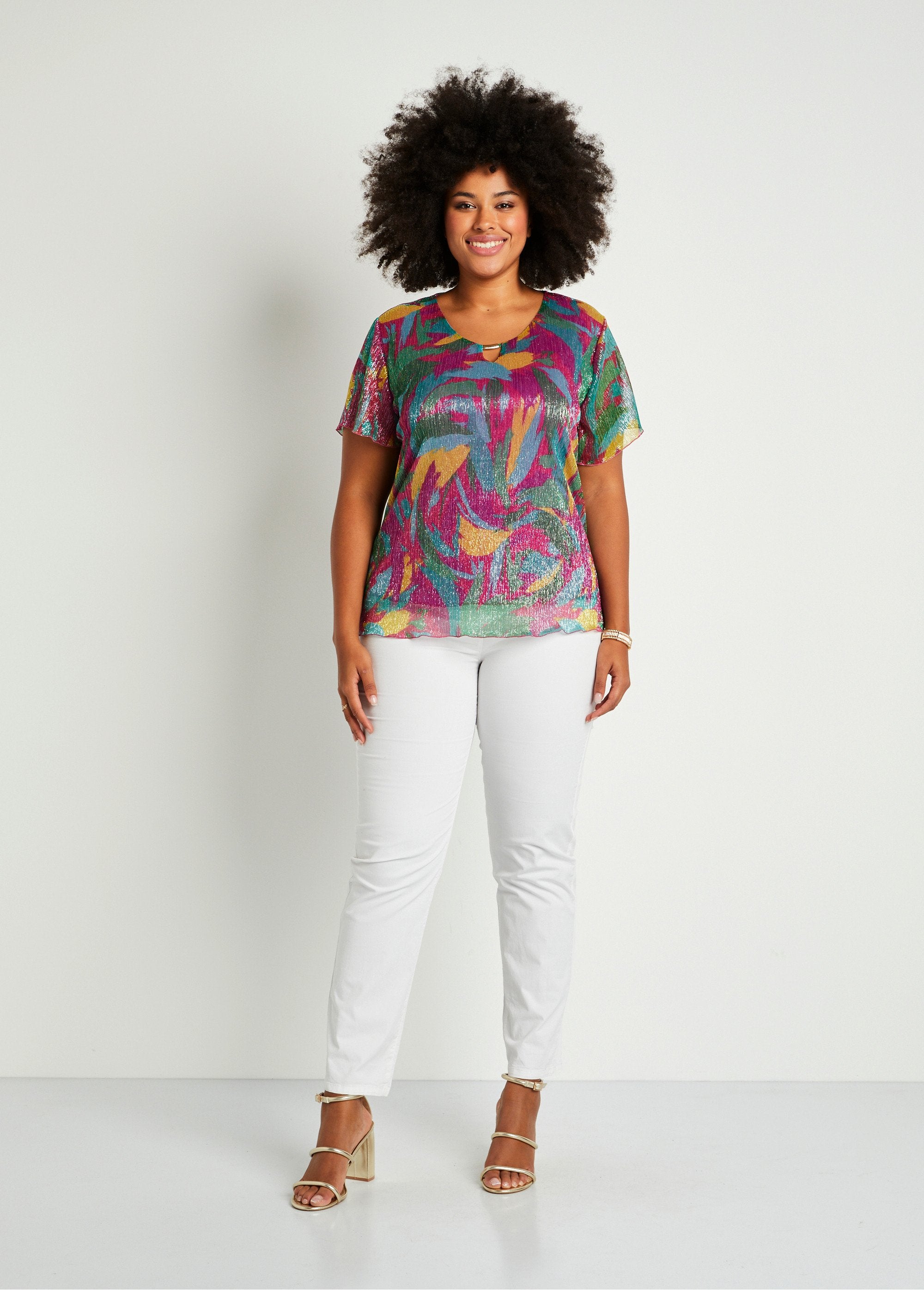 Bright_printed_cropped_T-shirt_Fuchsia_and_green_SF1_curvy