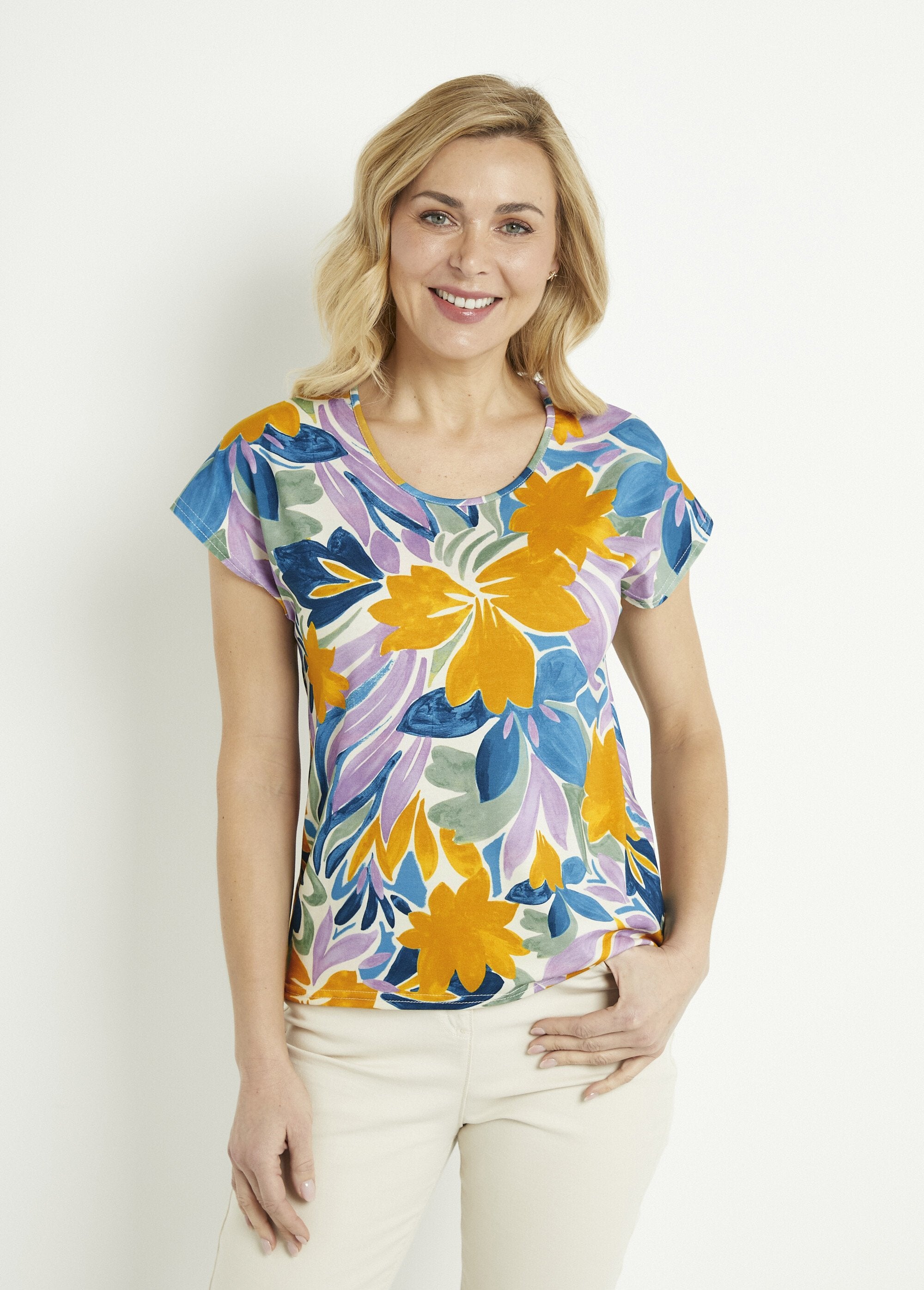 Round_neck_short_sleeve_floral_t-shirt_Parma_and_ochre_FA1_slim