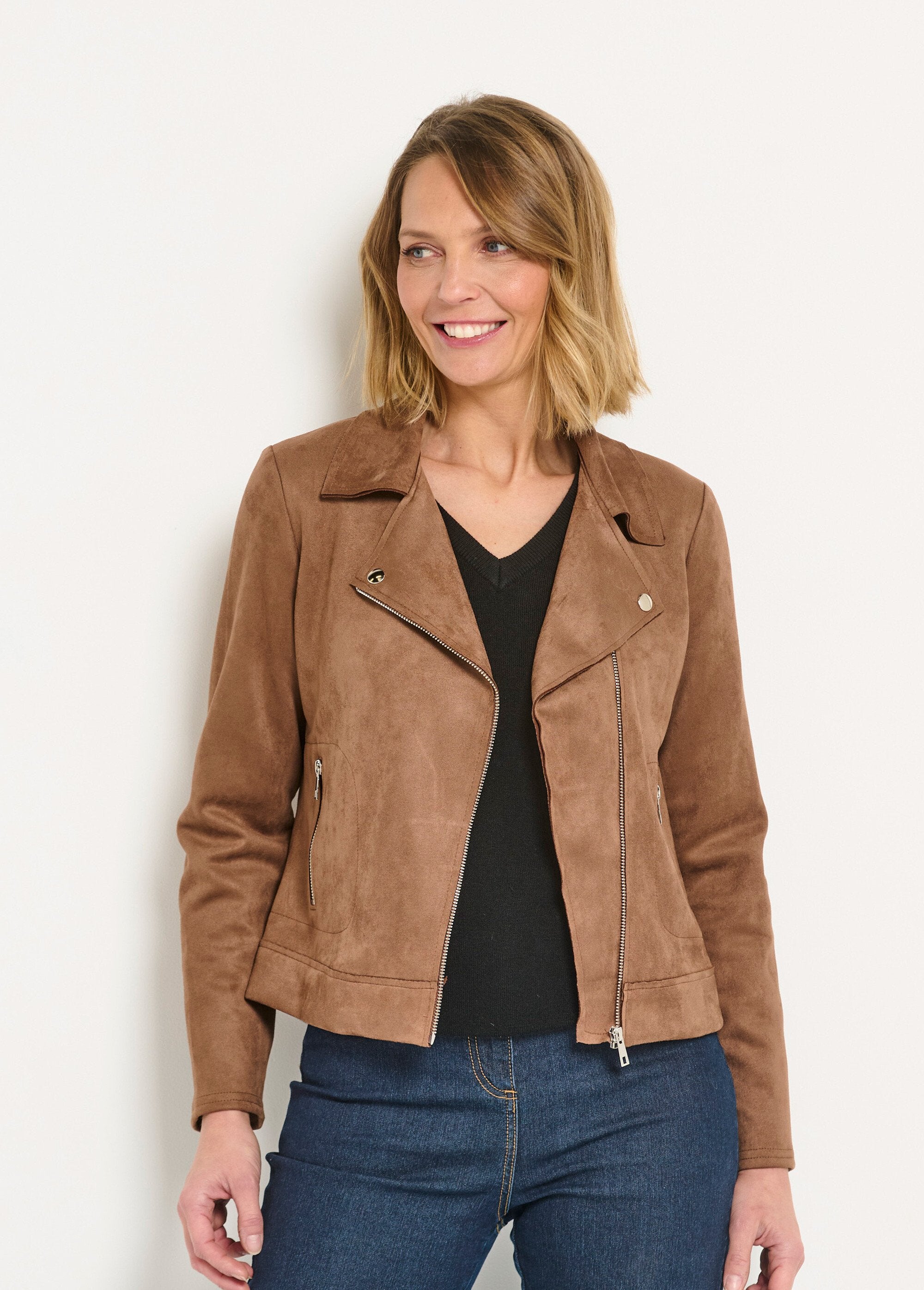 Short_suede_zipped_biker_jacket_camel_FA1_slim